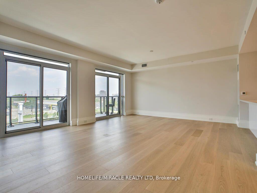 Photo 8 of Unit 402, 3 Southvale Drive, Toronto, Leaside — HOMEH