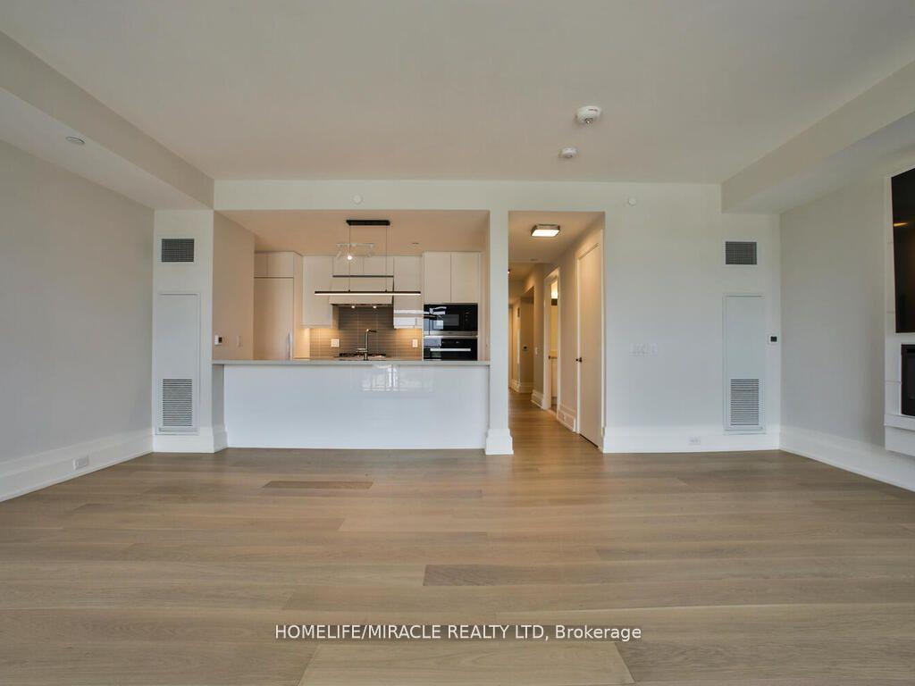 Photo 12 of Unit 402, 3 Southvale Drive, Toronto, Leaside — HOMEH