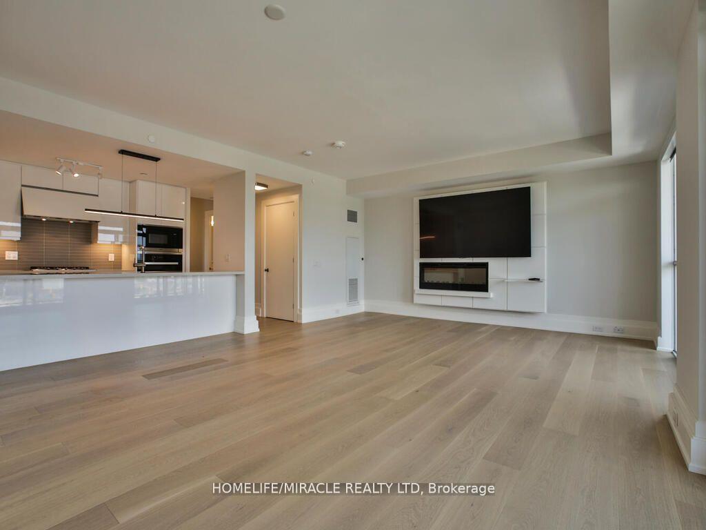 Photo 7 of Unit 402, 3 Southvale Drive, Toronto, Leaside — HOMEH