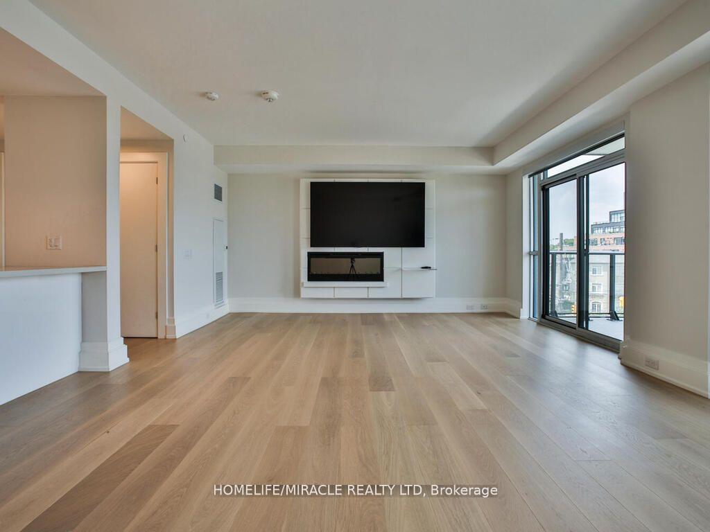Photo 11 of Unit 402, 3 Southvale Drive, Toronto, Leaside — HOMEH