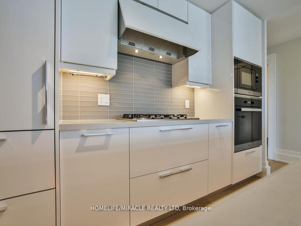 Photo 15 of Unit 402, 3 Southvale Drive, Toronto, Leaside — HOMEH