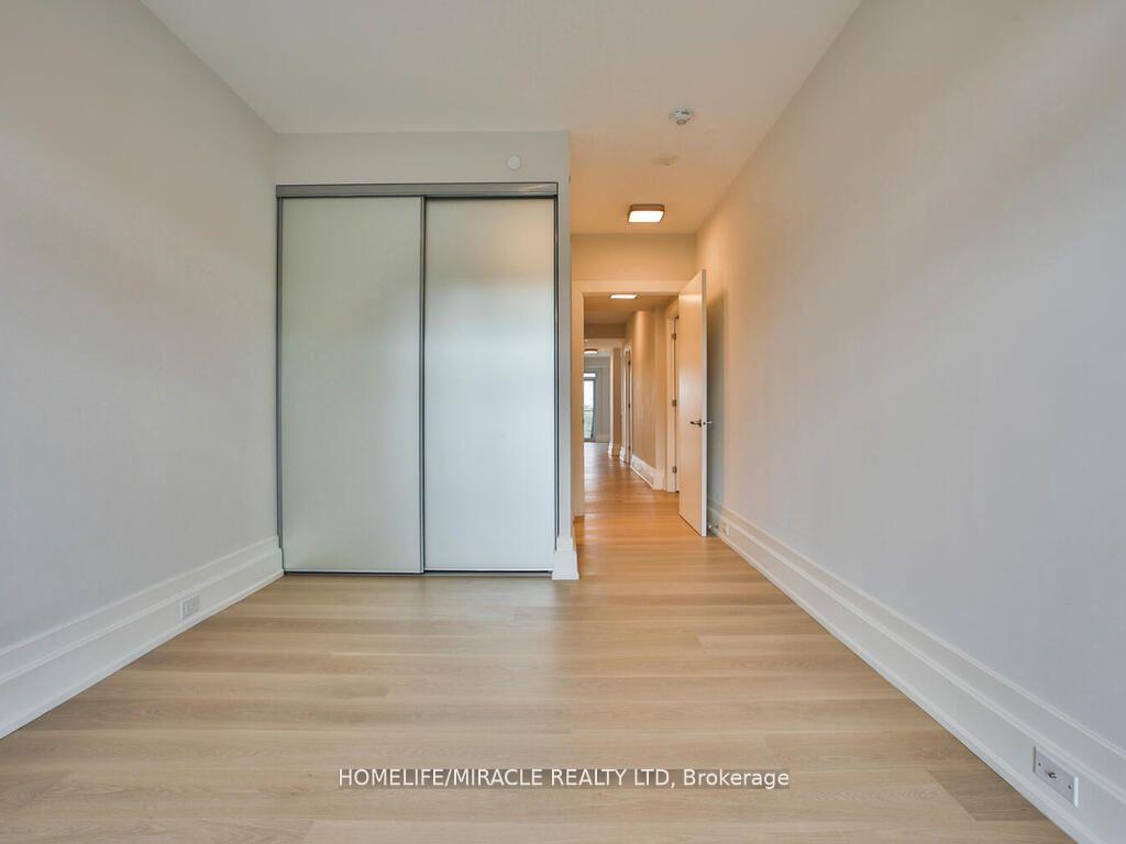Photo 25 of Unit 402, 3 Southvale Drive, Toronto, Leaside — HOMEH