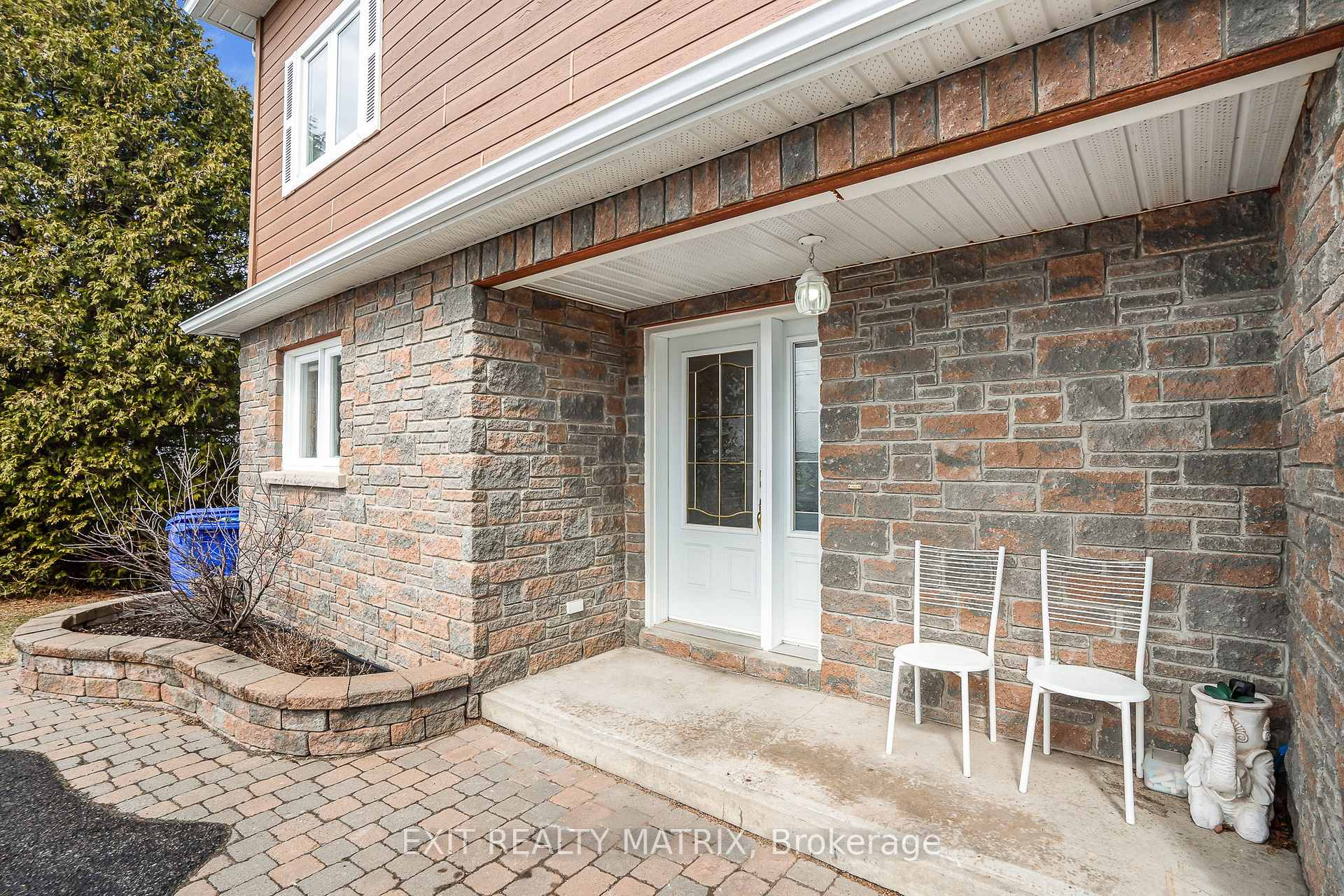 Photo 3 of 1552 Bay Road, Champlain, Champlain Twp — HOMEH