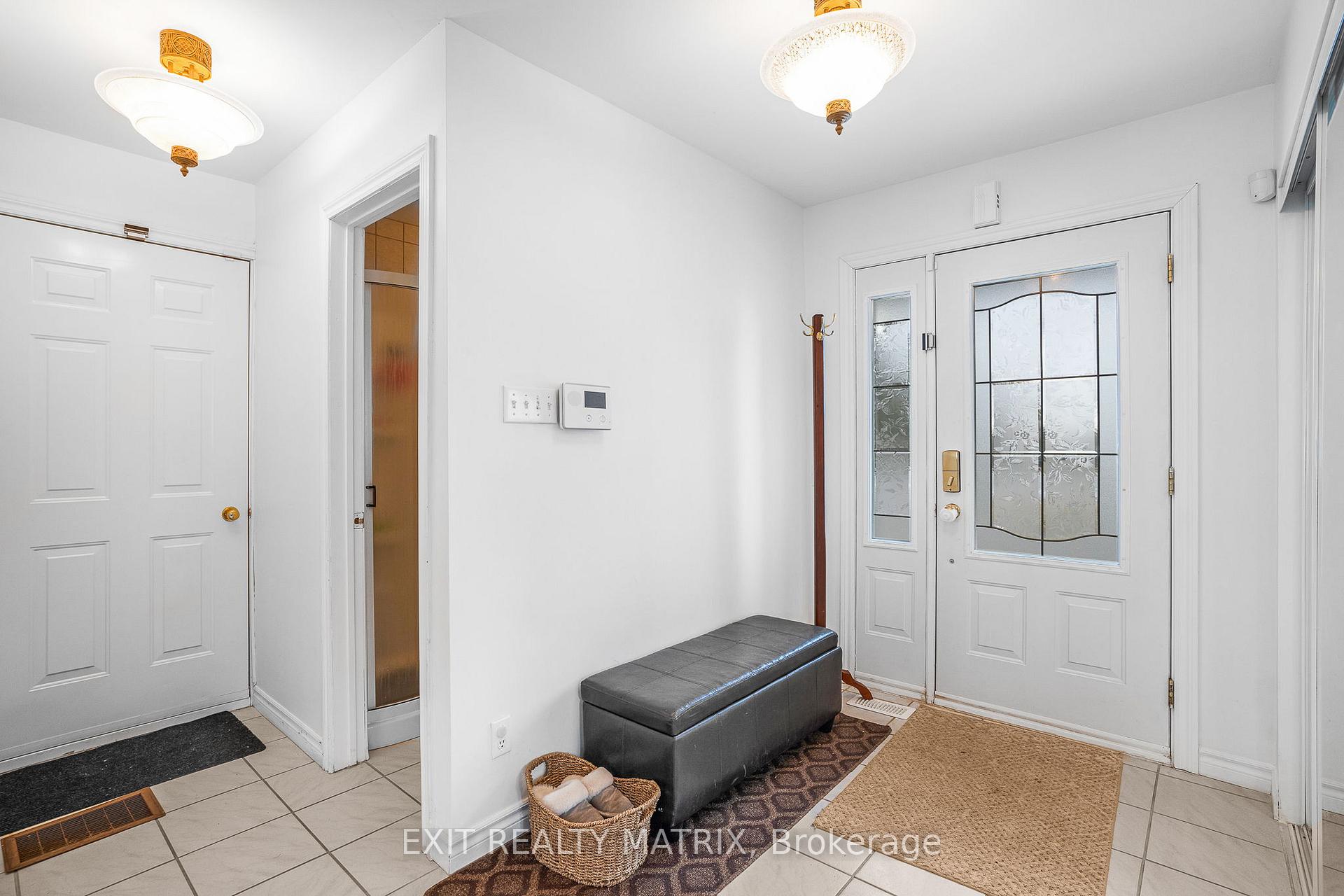 Photo 4 of 1552 Bay Road, Champlain, Champlain Twp — HOMEH