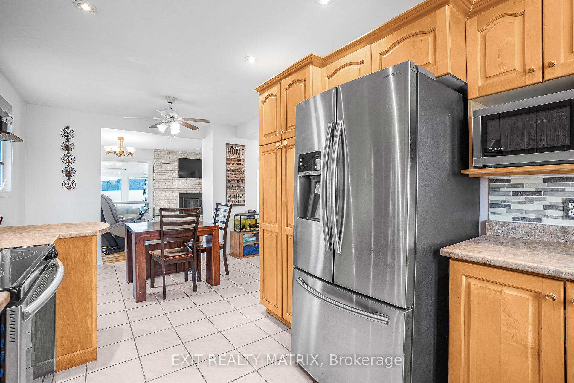 Photo 11 of 1552 Bay Road, Champlain, Champlain Twp — HOMEH