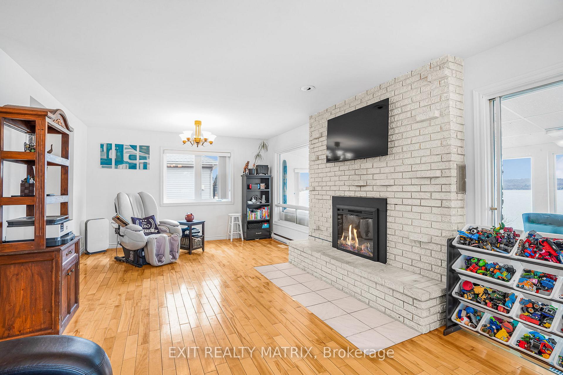 Photo 16 of 1552 Bay Road, Champlain, Champlain Twp — HOMEH