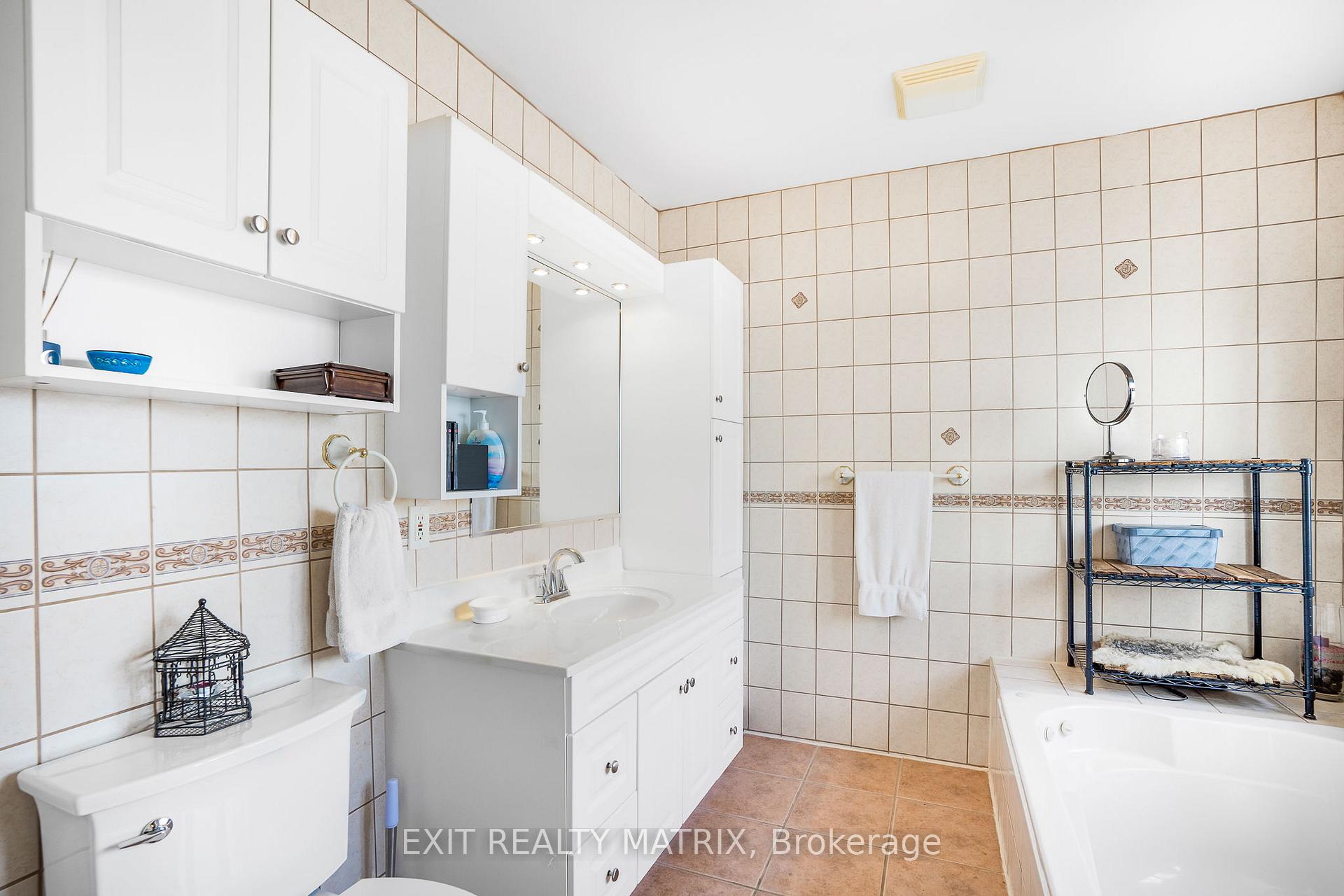Photo 24 of 1552 Bay Road, Champlain, Champlain Twp — HOMEH