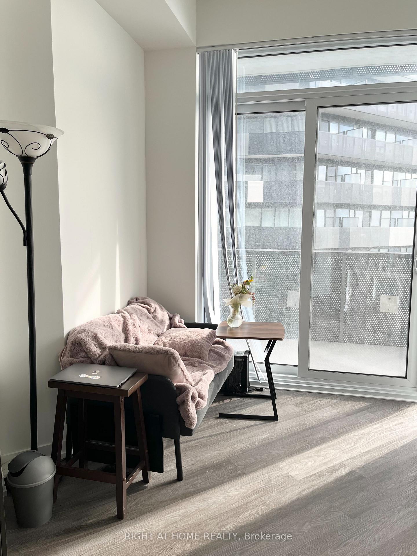 Photo 3 of Unit 6109, 55 Cooper Street, Toronto, Waterfront Communities — HOMEH