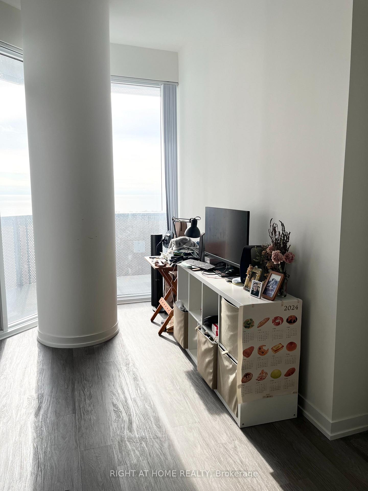 Photo 10 of Unit 6109, 55 Cooper Street, Toronto, Waterfront Communities — HOMEH