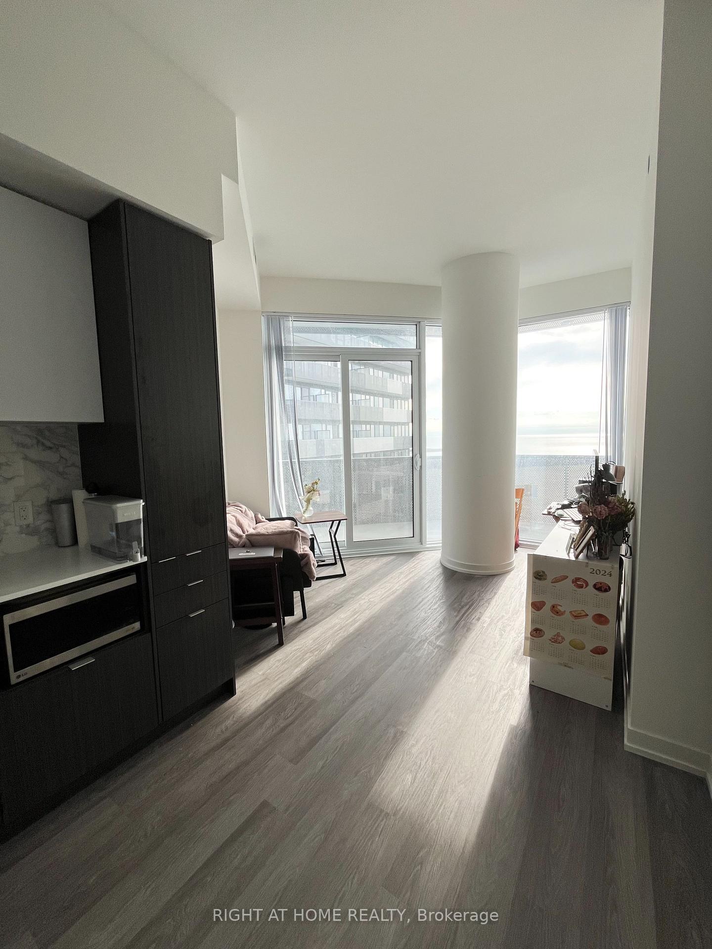 Photo 7 of Unit 6109, 55 Cooper Street, Toronto, Waterfront Communities — HOMEH