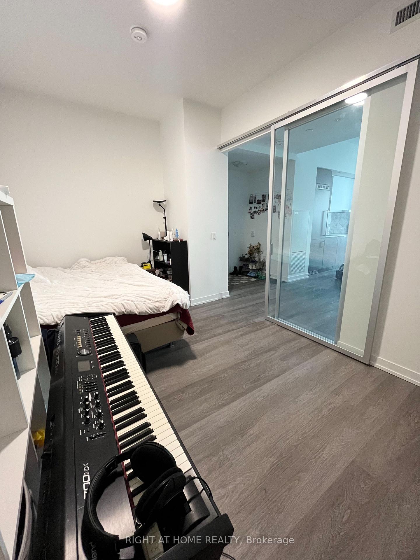 Photo 12 of Unit 6109, 55 Cooper Street, Toronto, Waterfront Communities — HOMEH