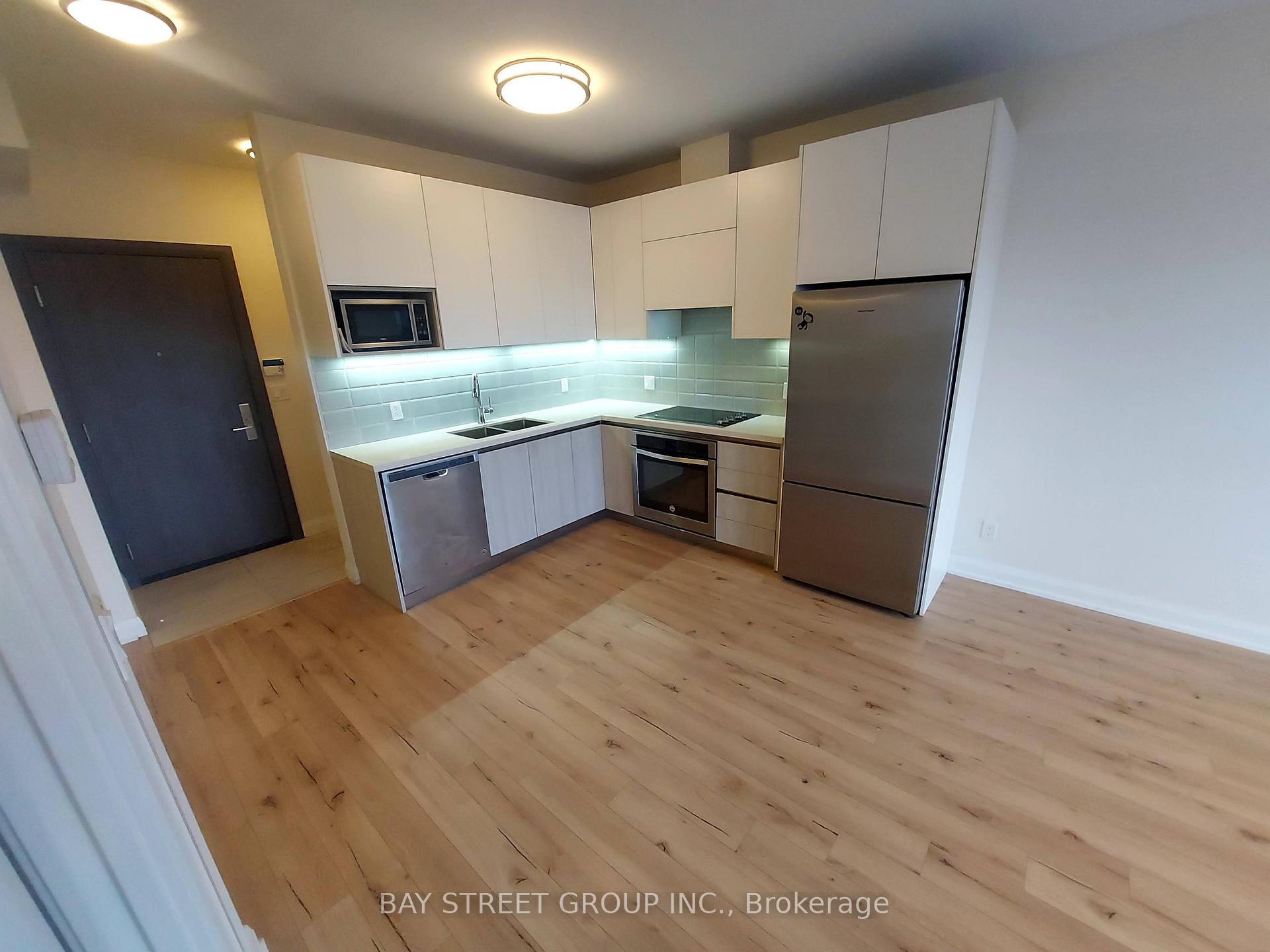 Photo 2 of Unit 712, 25 Water Walk Drive, Markham, Unionville — HOMEH