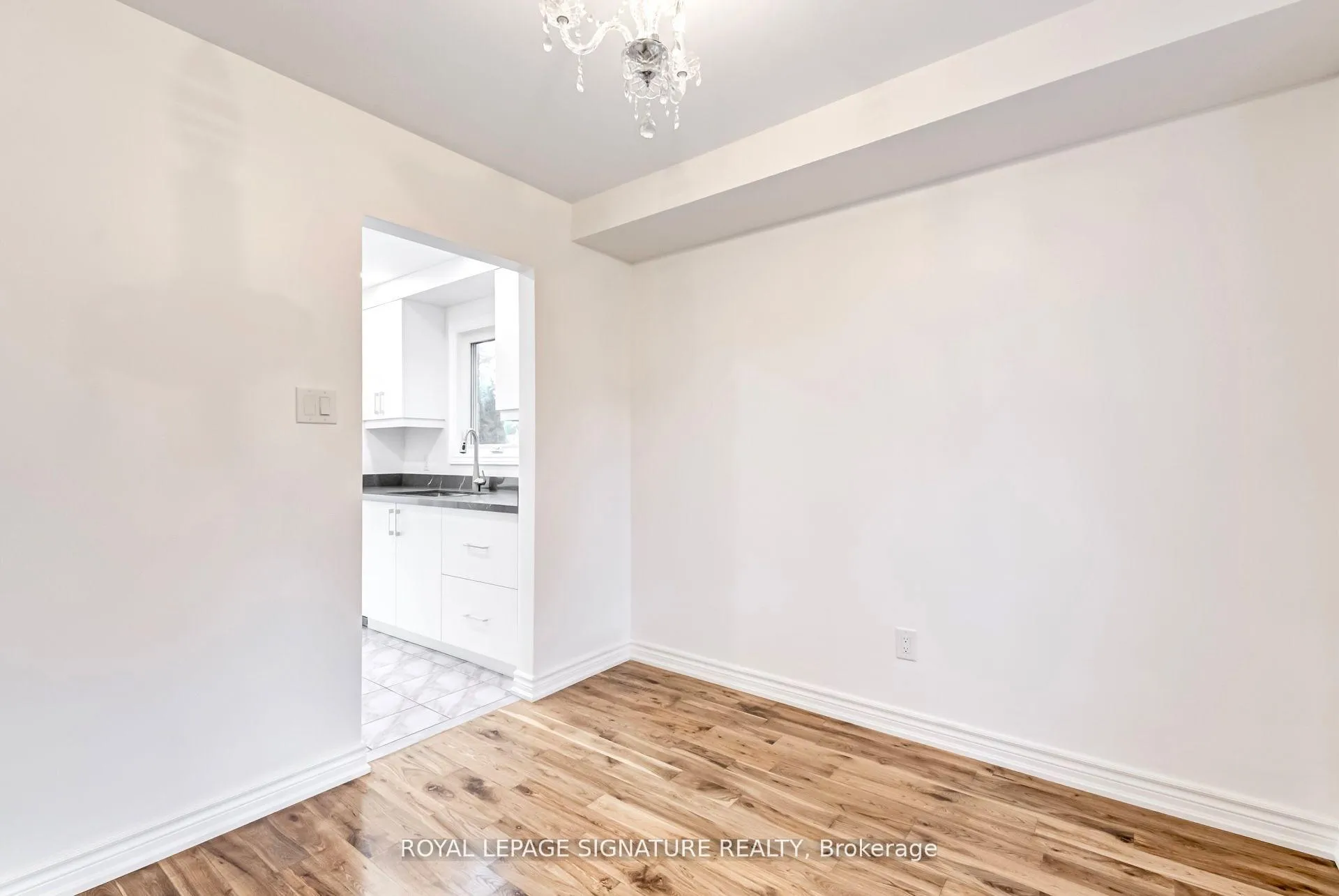 Photo 11 of 36 Denlow Drive, Brampton, Fletcher's West — HOMEH