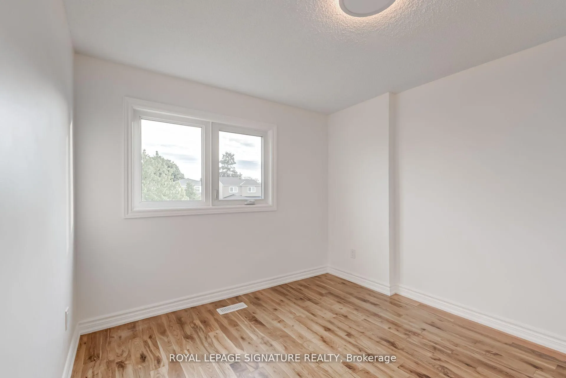 Photo 21 of 36 Denlow Drive, Brampton, Fletcher's West — HOMEH