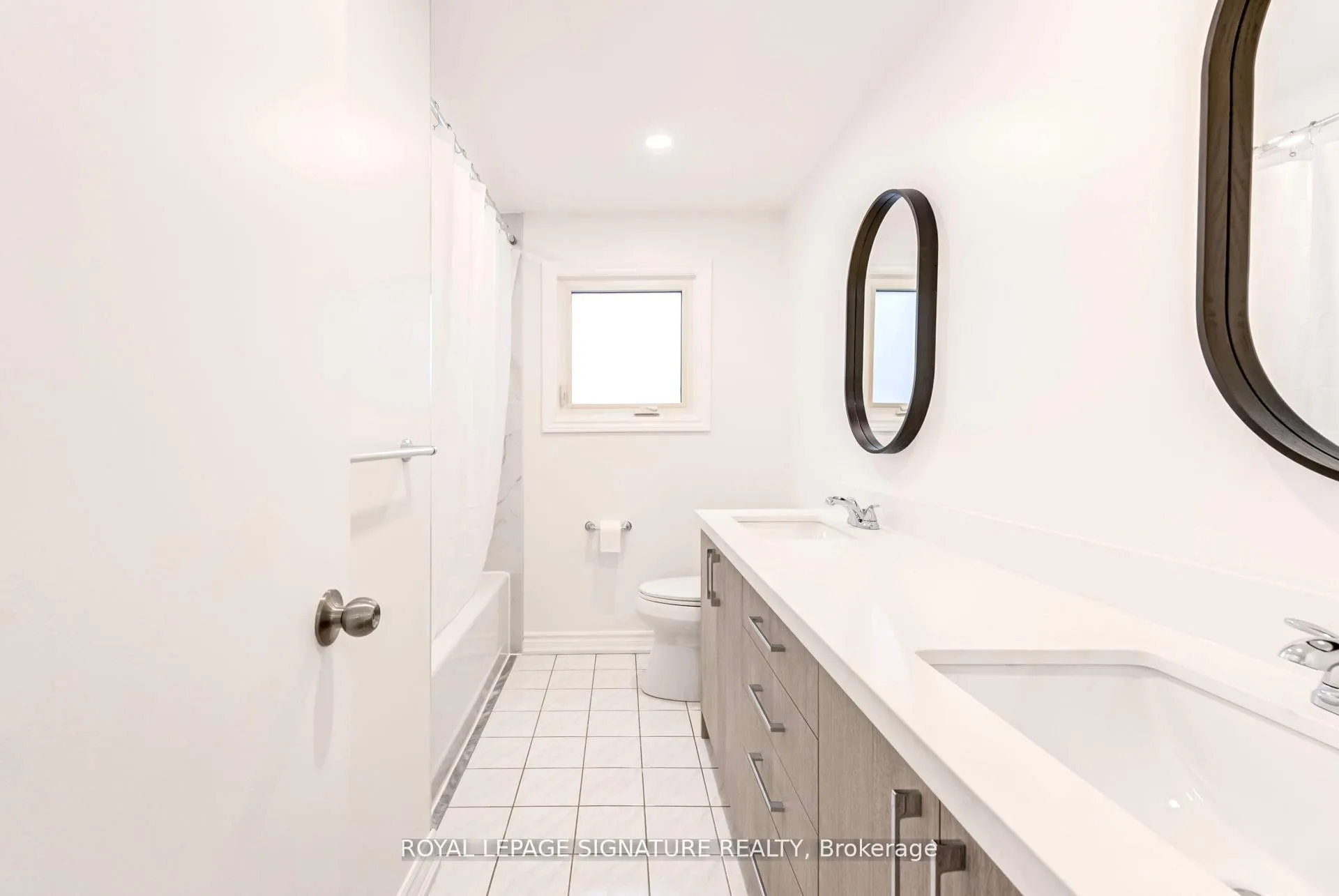 Photo 22 of 36 Denlow Drive, Brampton, Fletcher's West — HOMEH