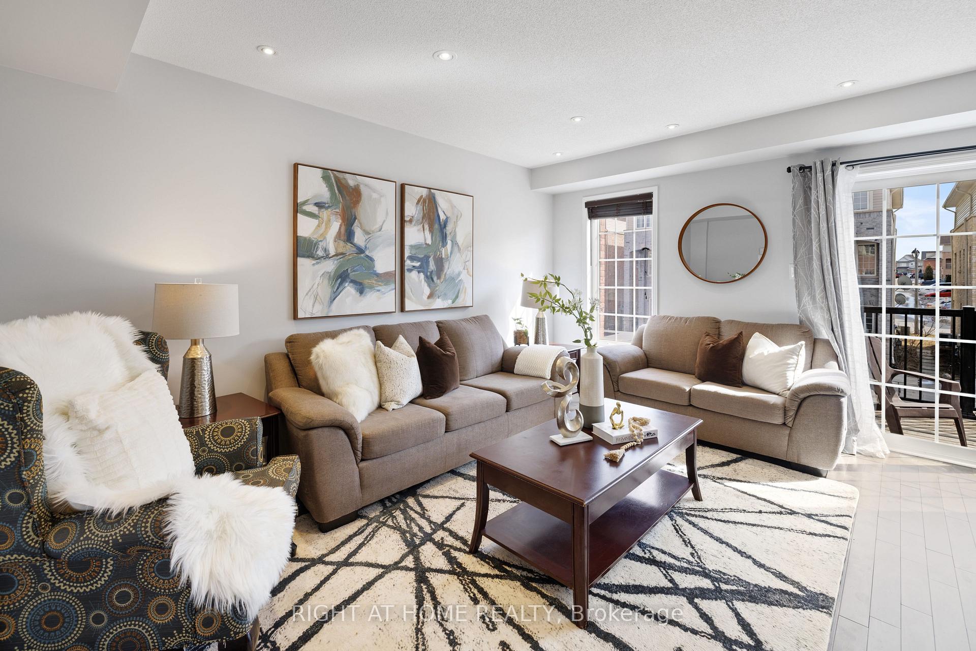 Photo 7 of 549 Rossland Road E, Ajax, Central East — HOMEH