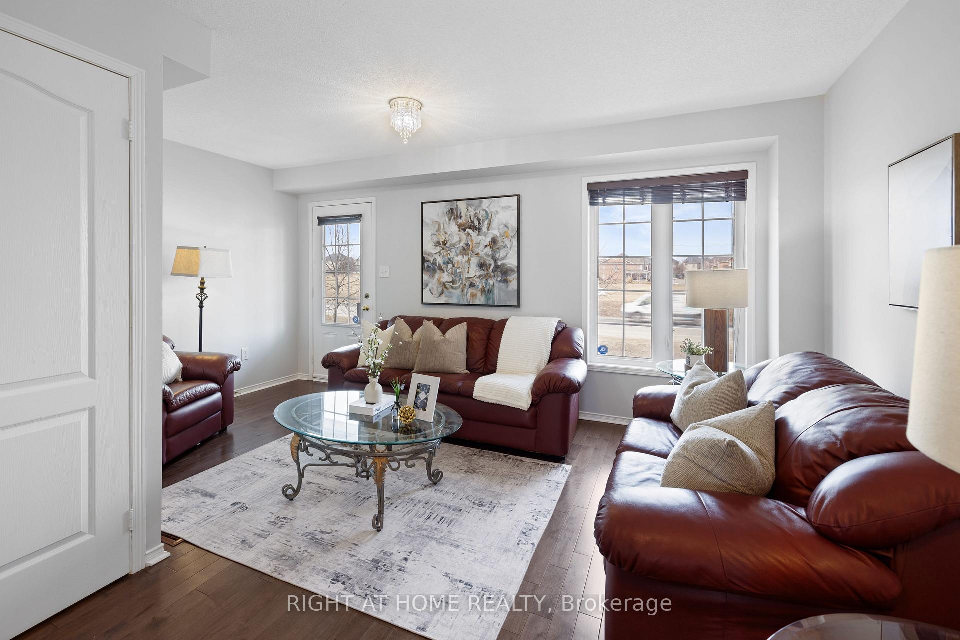 Photo 8 of 549 Rossland Road E, Ajax, Central East — HOMEH