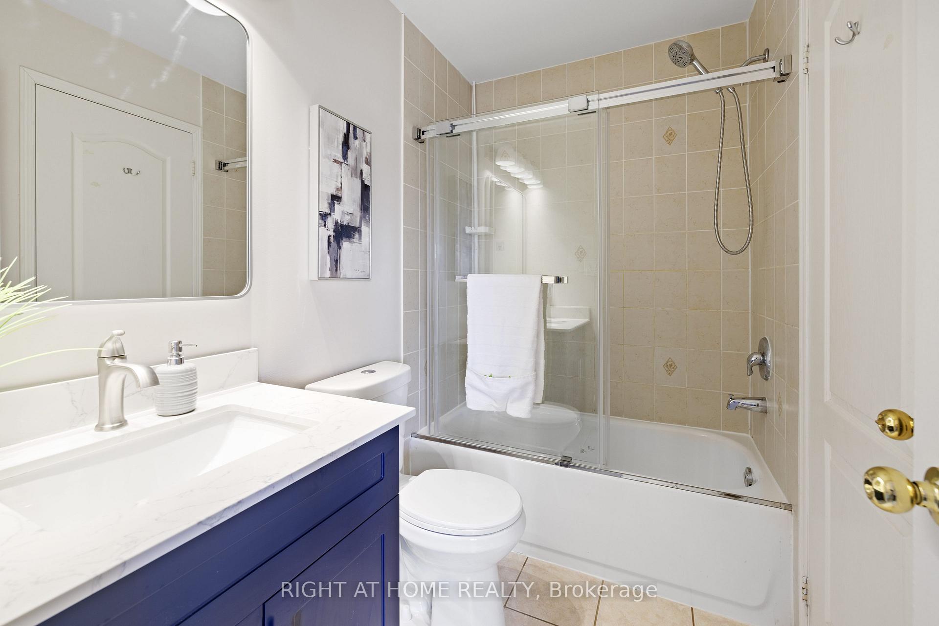 Photo 19 of 549 Rossland Road E, Ajax, Central East — HOMEH