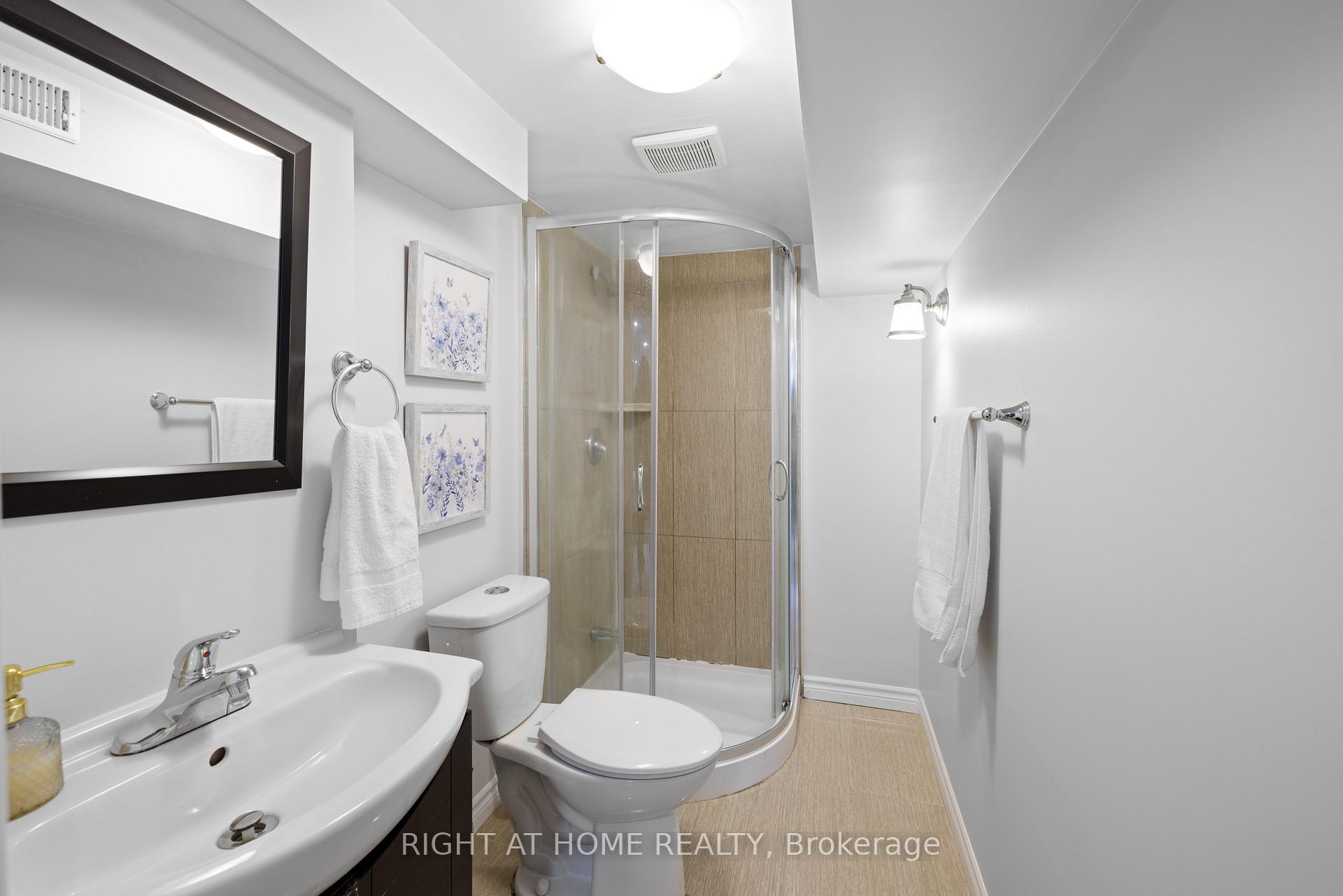 Photo 22 of 549 Rossland Road E, Ajax, Central East — HOMEH