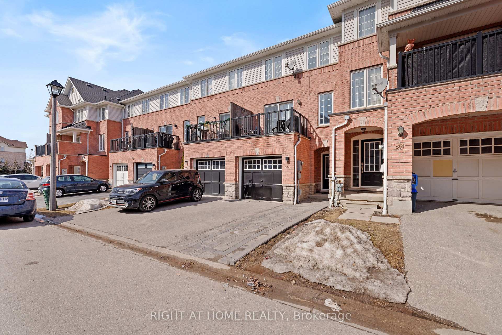 Photo 23 of 549 Rossland Road E, Ajax, Central East — HOMEH