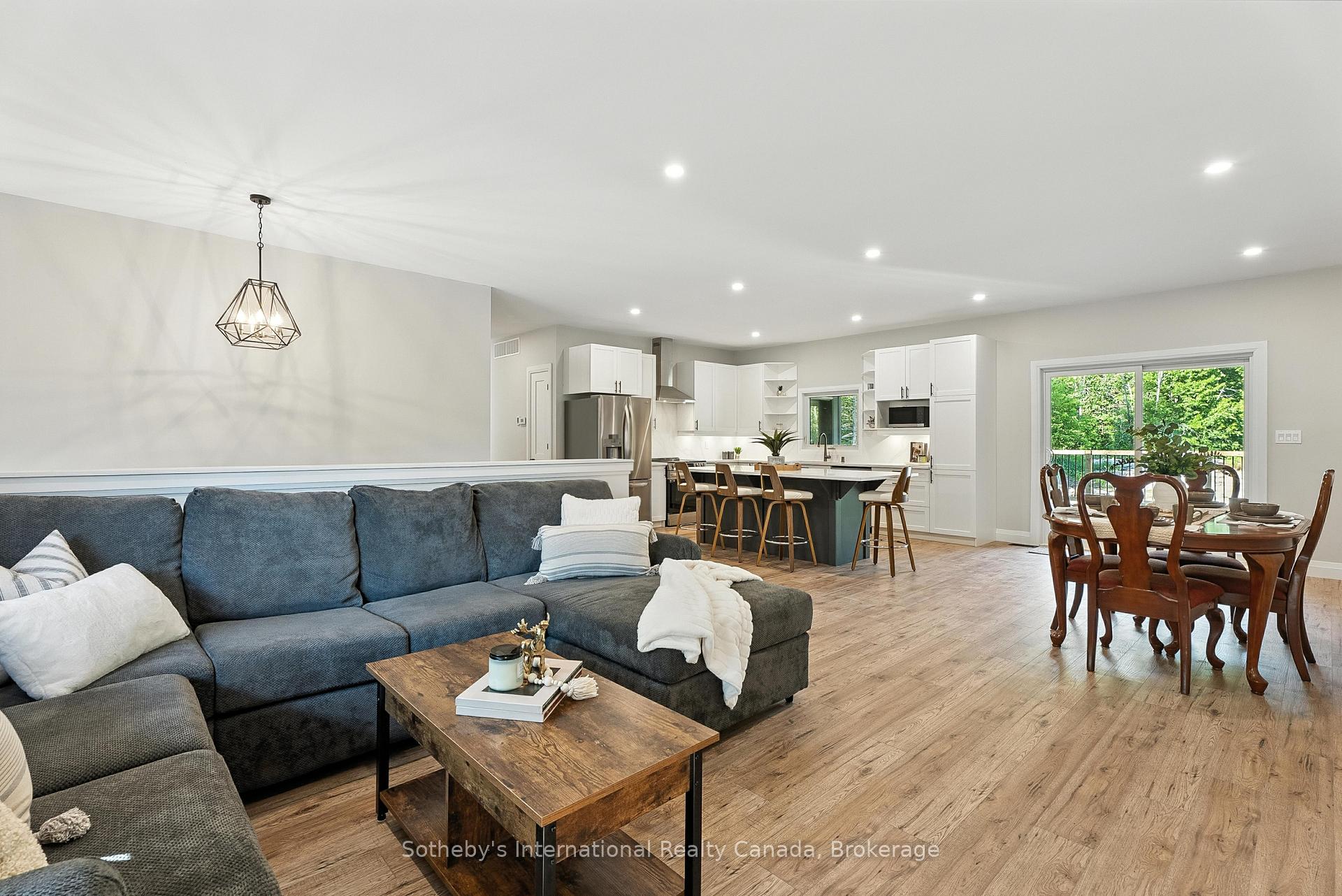 Photo 17 of 1064 Laidlaw Avenue, Gravenhurst, Morrison — HOMEH