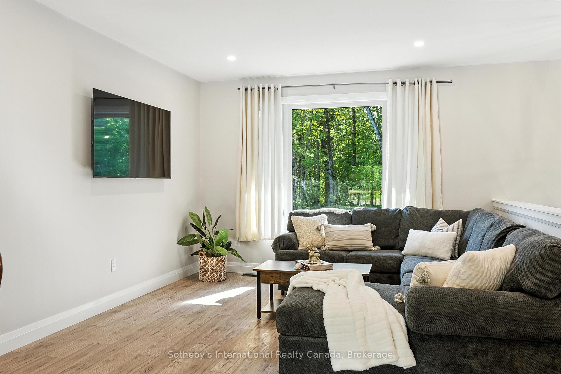 Photo 18 of 1064 Laidlaw Avenue, Gravenhurst, Morrison — HOMEH