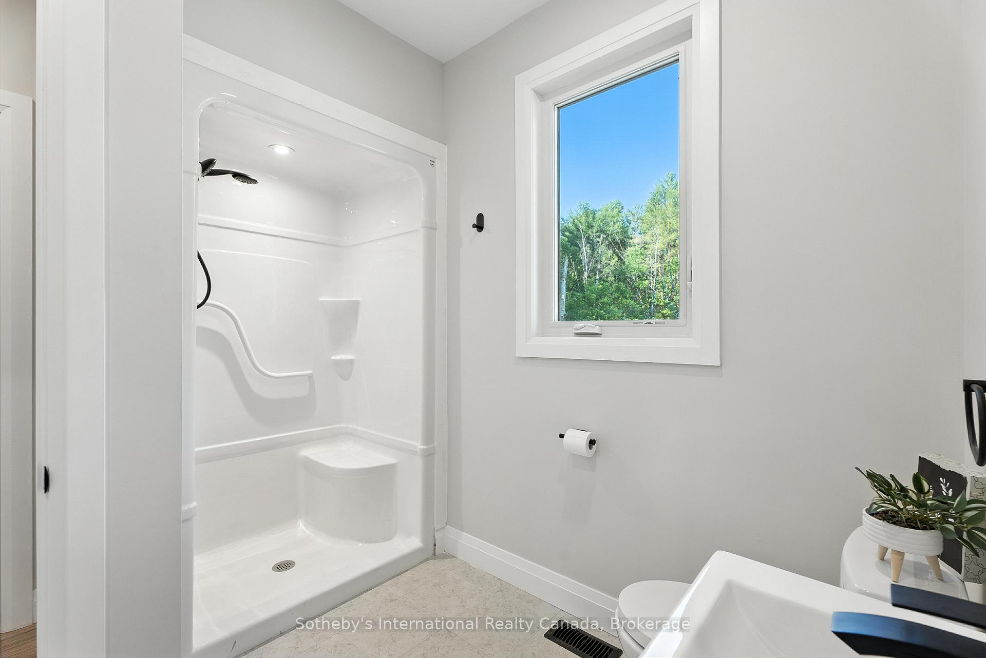 Photo 34 of 1064 Laidlaw Avenue, Gravenhurst, Morrison — HOMEH