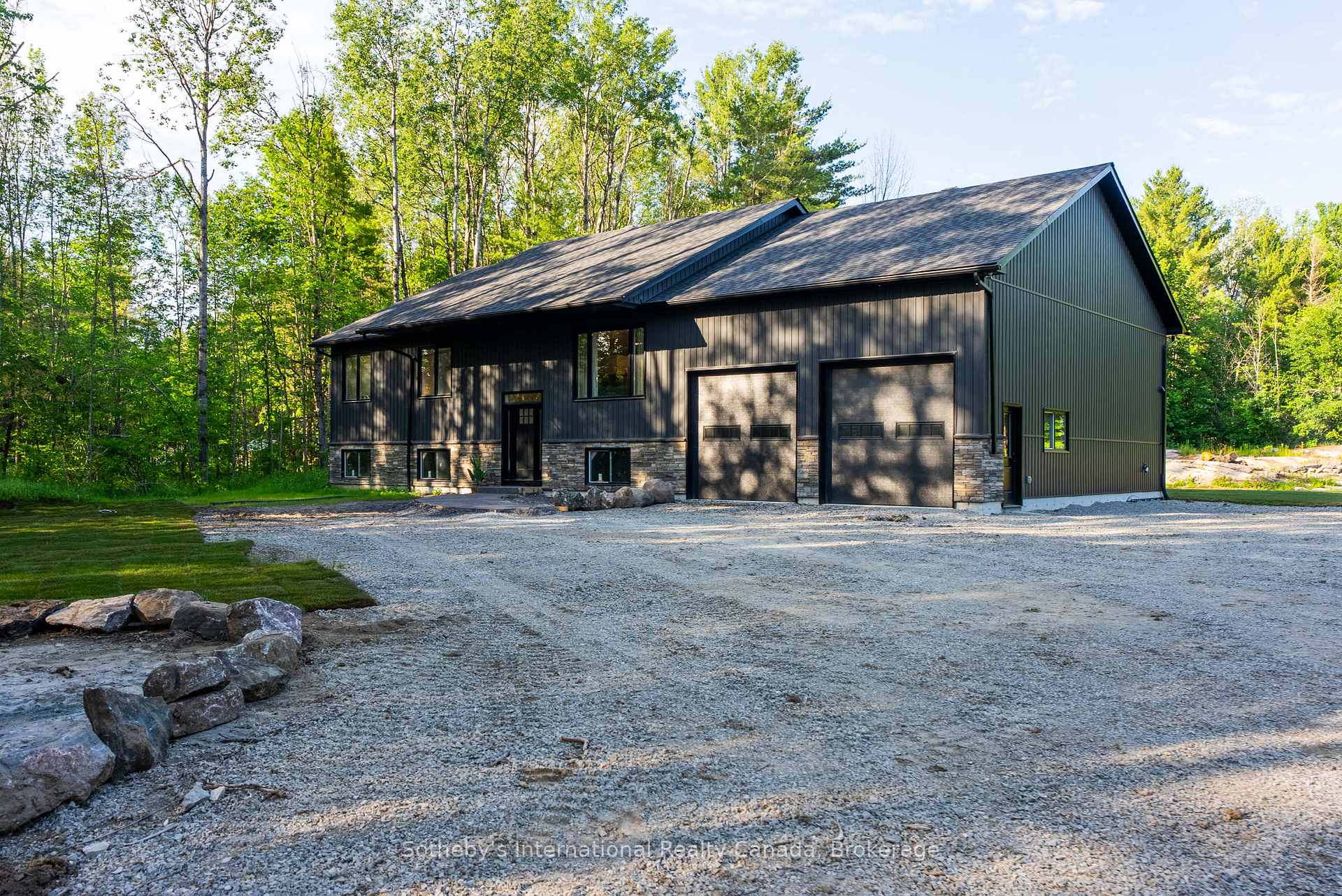 Photo 46 of 1064 Laidlaw Avenue, Gravenhurst, Morrison — HOMEH