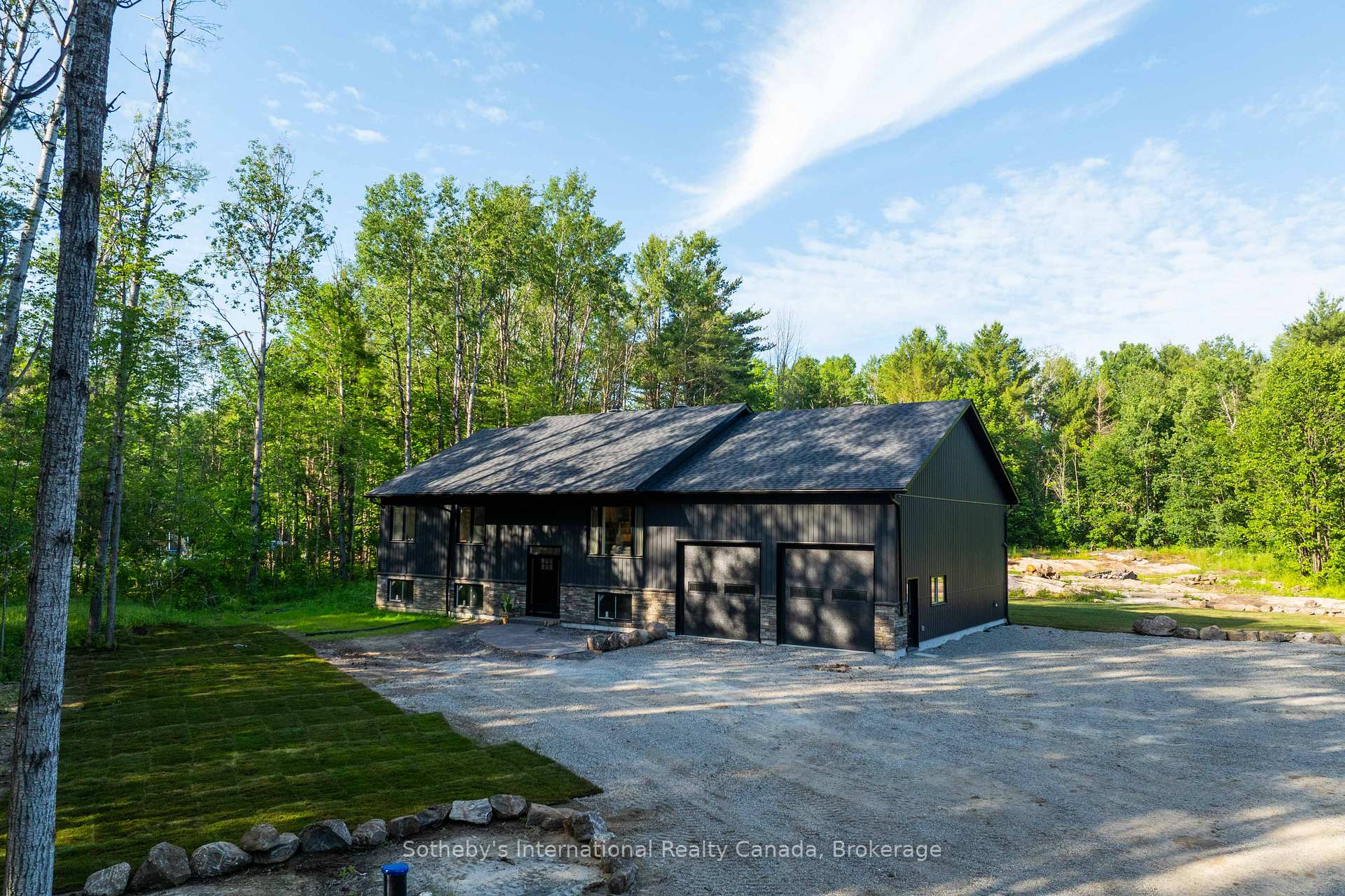 Photo 49 of 1064 Laidlaw Avenue, Gravenhurst, Morrison — HOMEH
