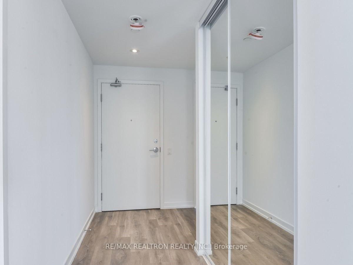Photo 5 of Unit 4110, 5 Buttermill Avenue, Vaughan, Vaughan Corporate Centre — HOMEH