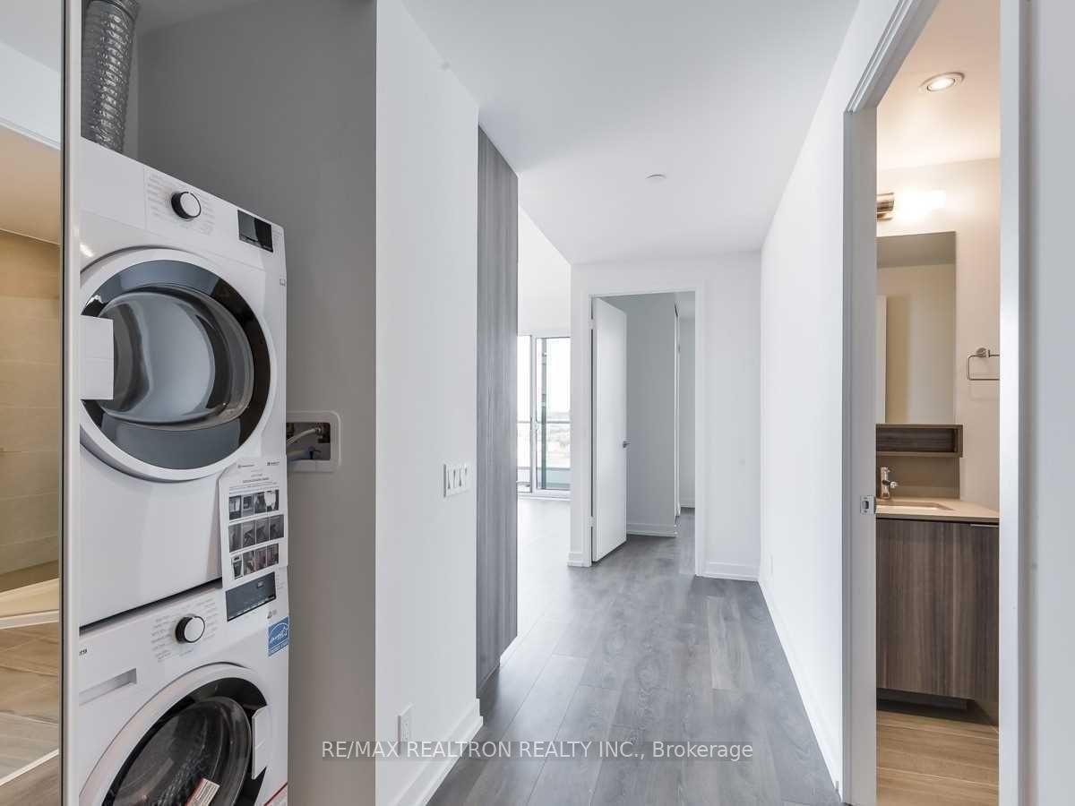 Photo 6 of Unit 4110, 5 Buttermill Avenue, Vaughan, Vaughan Corporate Centre — HOMEH