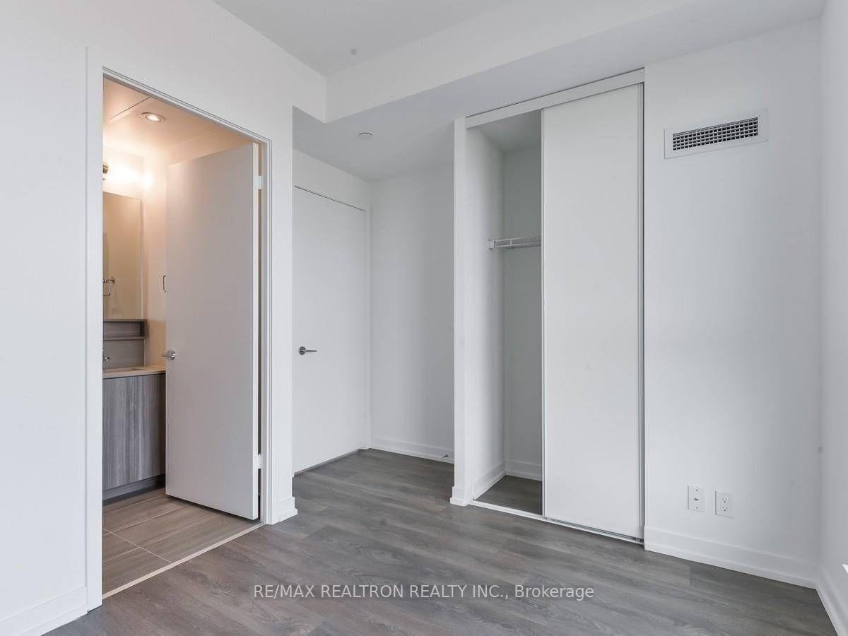 Photo 14 of Unit 4110, 5 Buttermill Avenue, Vaughan, Vaughan Corporate Centre — HOMEH