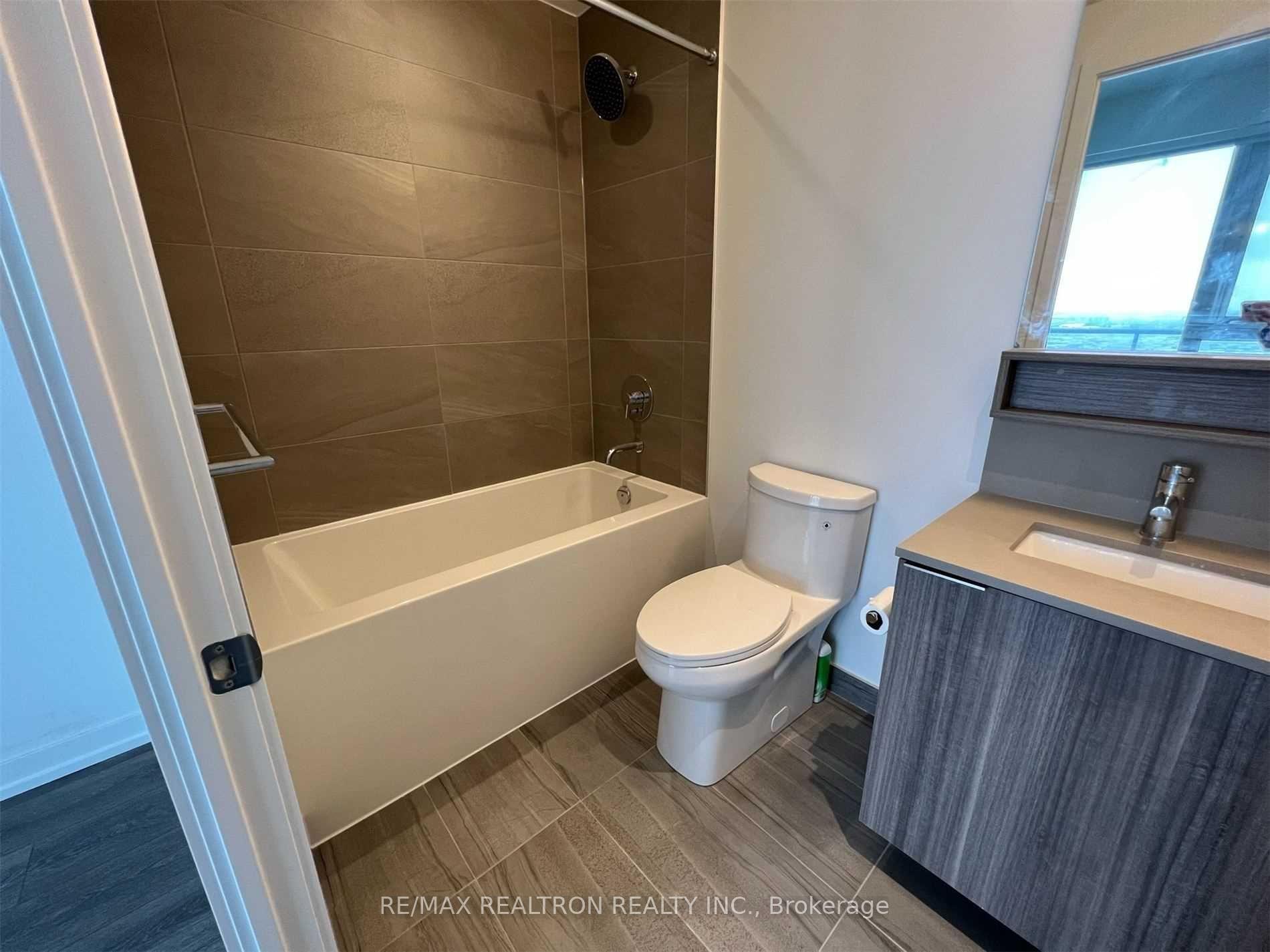 Photo 16 of Unit 4110, 5 Buttermill Avenue, Vaughan, Vaughan Corporate Centre — HOMEH
