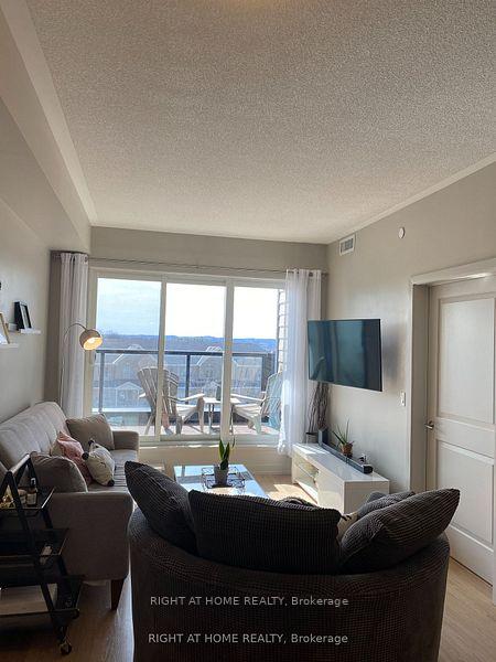 Photo 3 of Unit 249, 555 William Graham Drive, Aurora, Rural Aurora — HOMEH