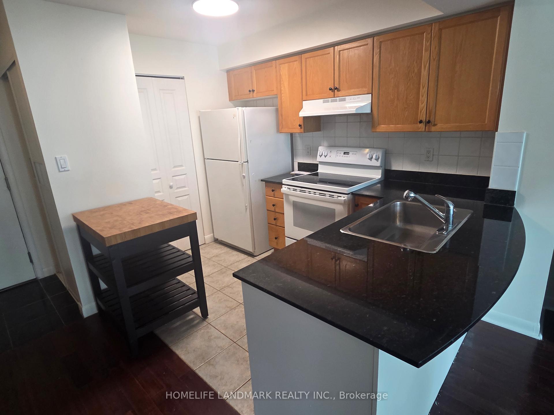 Photo 8 of Unit 911, 323 Richmond Street E, Toronto, Moss Park — HOMEH