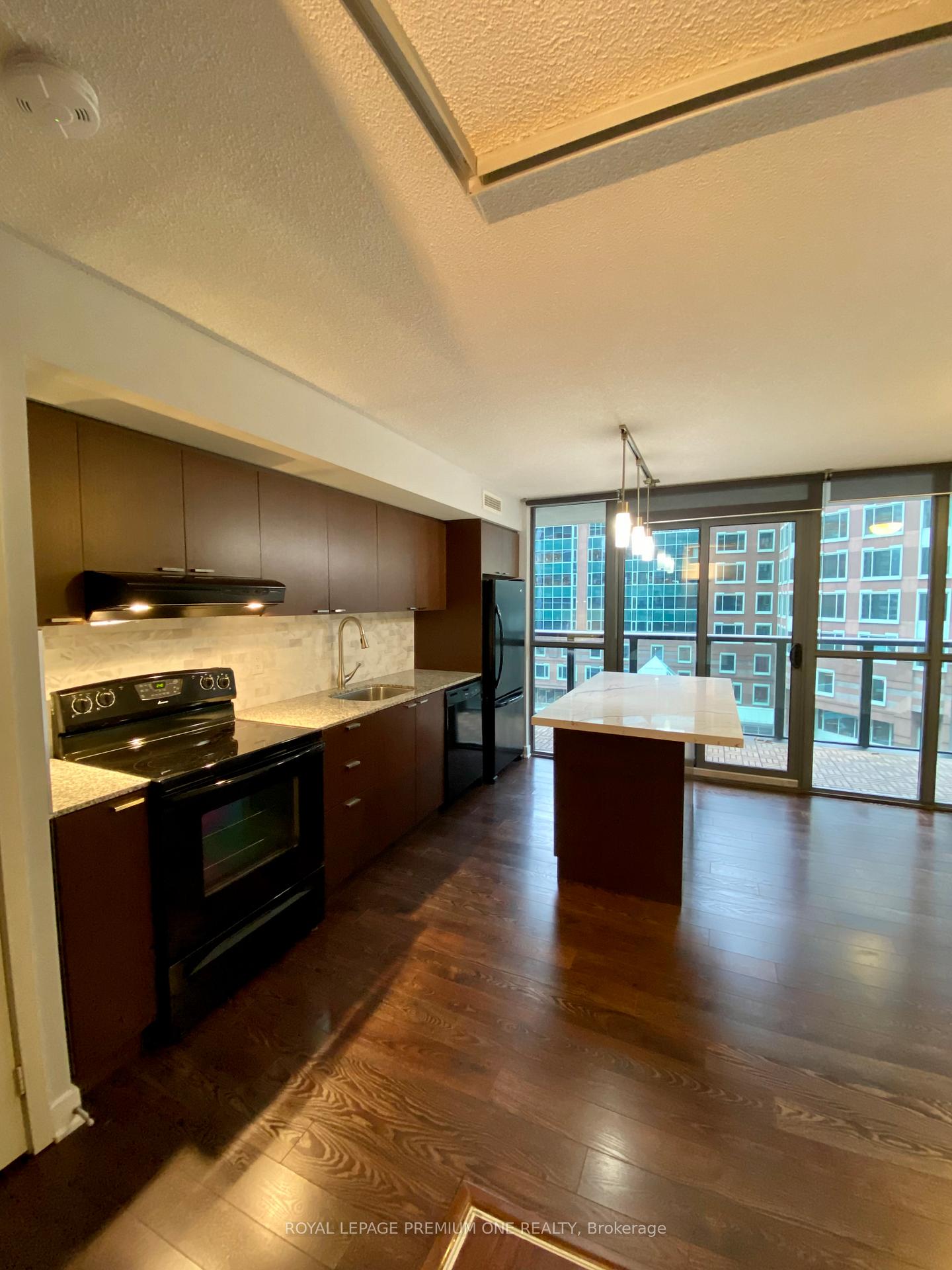 Photo 12 of Unit 811, 110 Charles Street E, Toronto, Church-Yonge Corridor — HOMEH