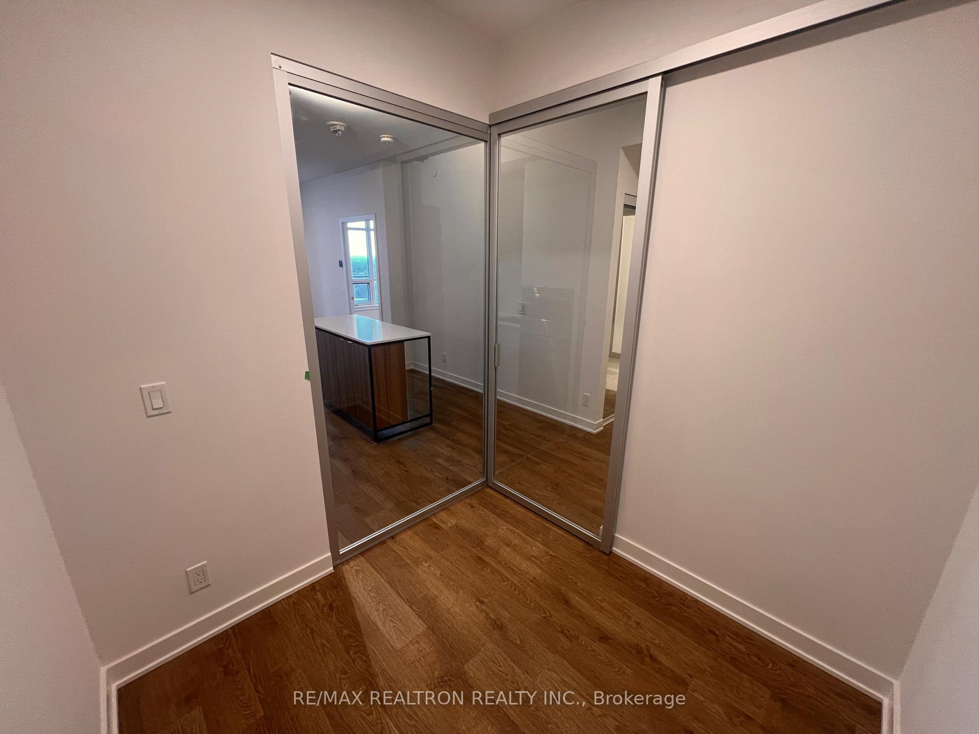 Photo 4 of Unit A-2108, 30 Upper Mall Way, Vaughan, Brownridge — HOMEH