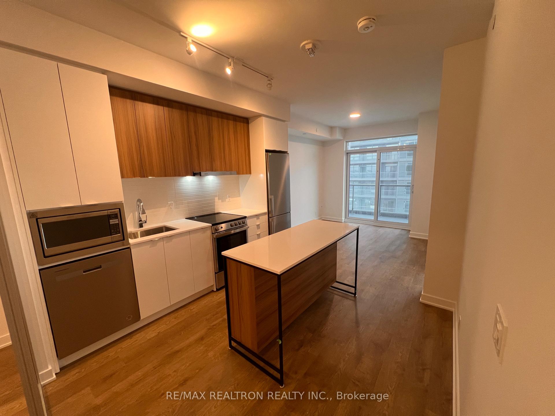 Photo 7 of Unit A-2108, 30 Upper Mall Way, Vaughan, Brownridge — HOMEH