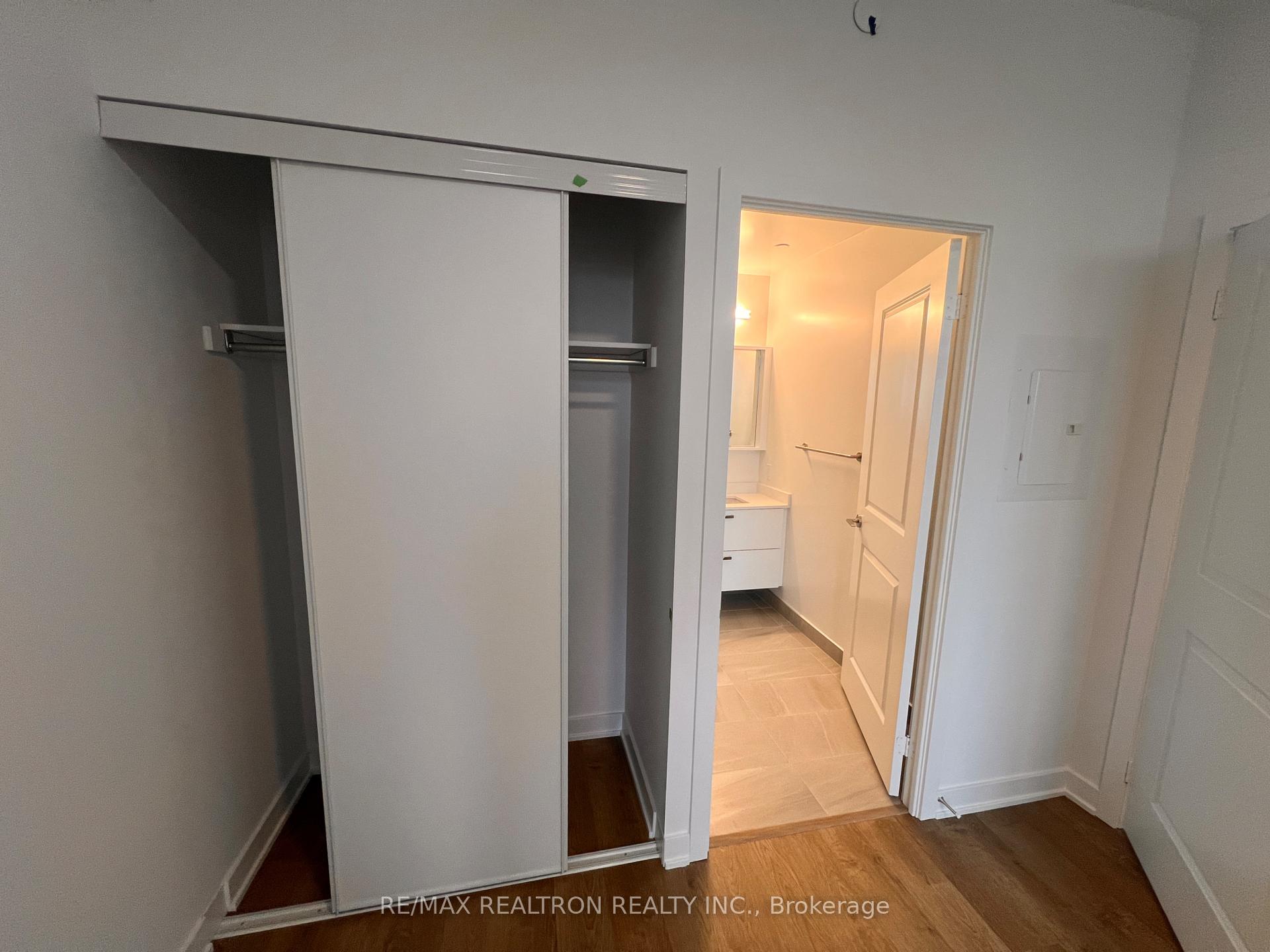Photo 16 of Unit A-2108, 30 Upper Mall Way, Vaughan, Brownridge — HOMEH
