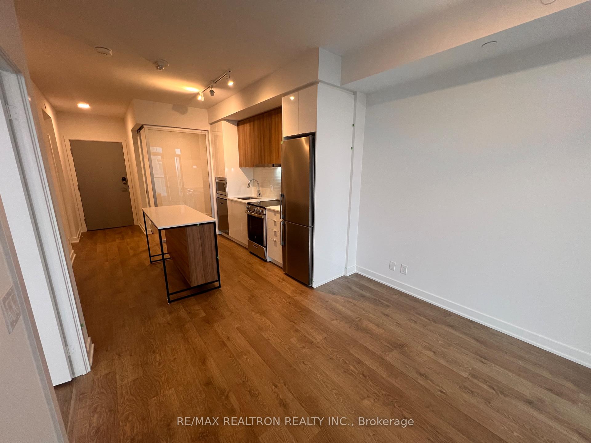 Photo 27 of Unit A-2108, 30 Upper Mall Way, Vaughan, Brownridge — HOMEH