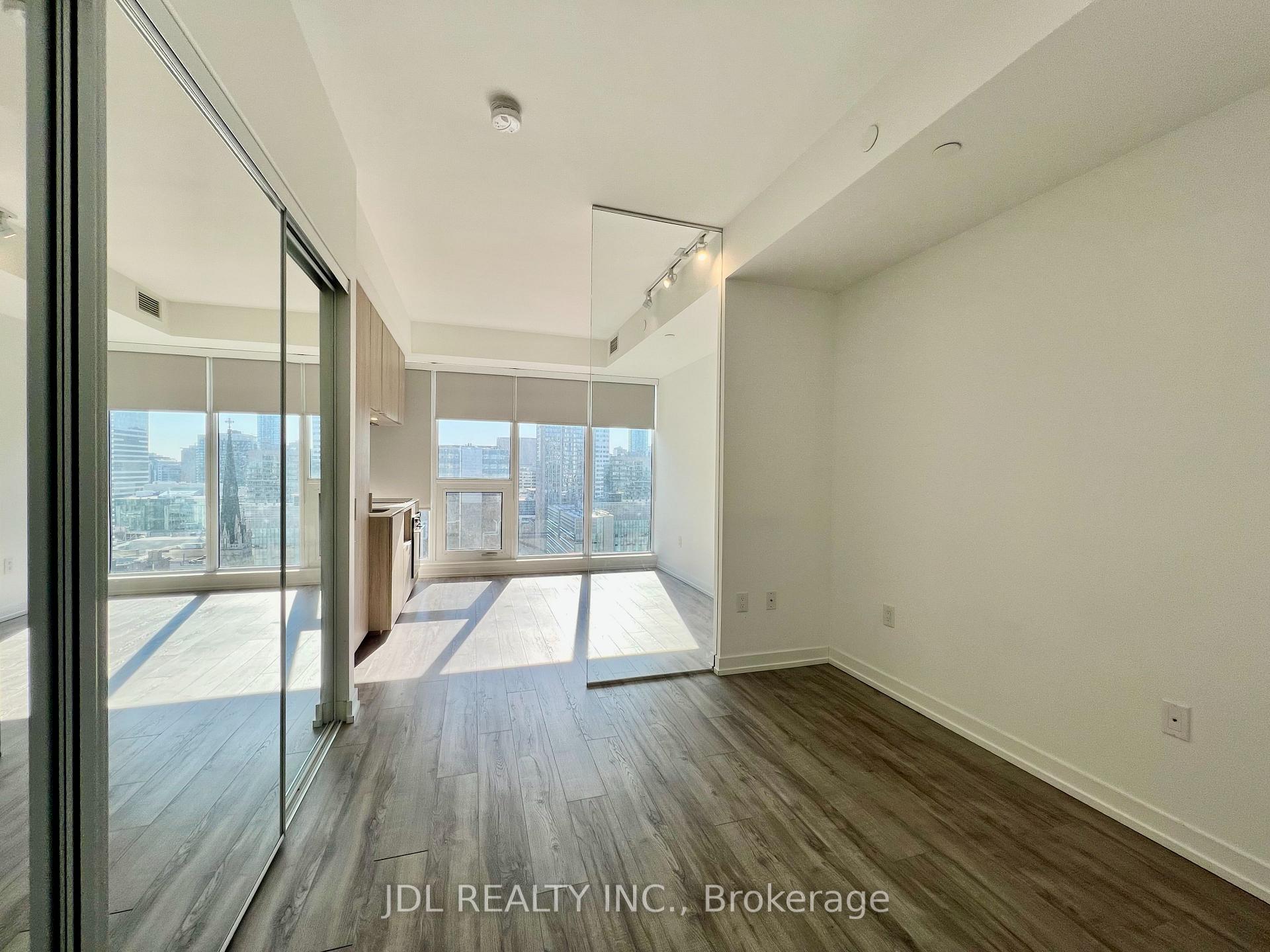 Photo 8 of Unit 2515, 77 Shuter Street, Toronto, Church-Yonge Corridor — HOMEH