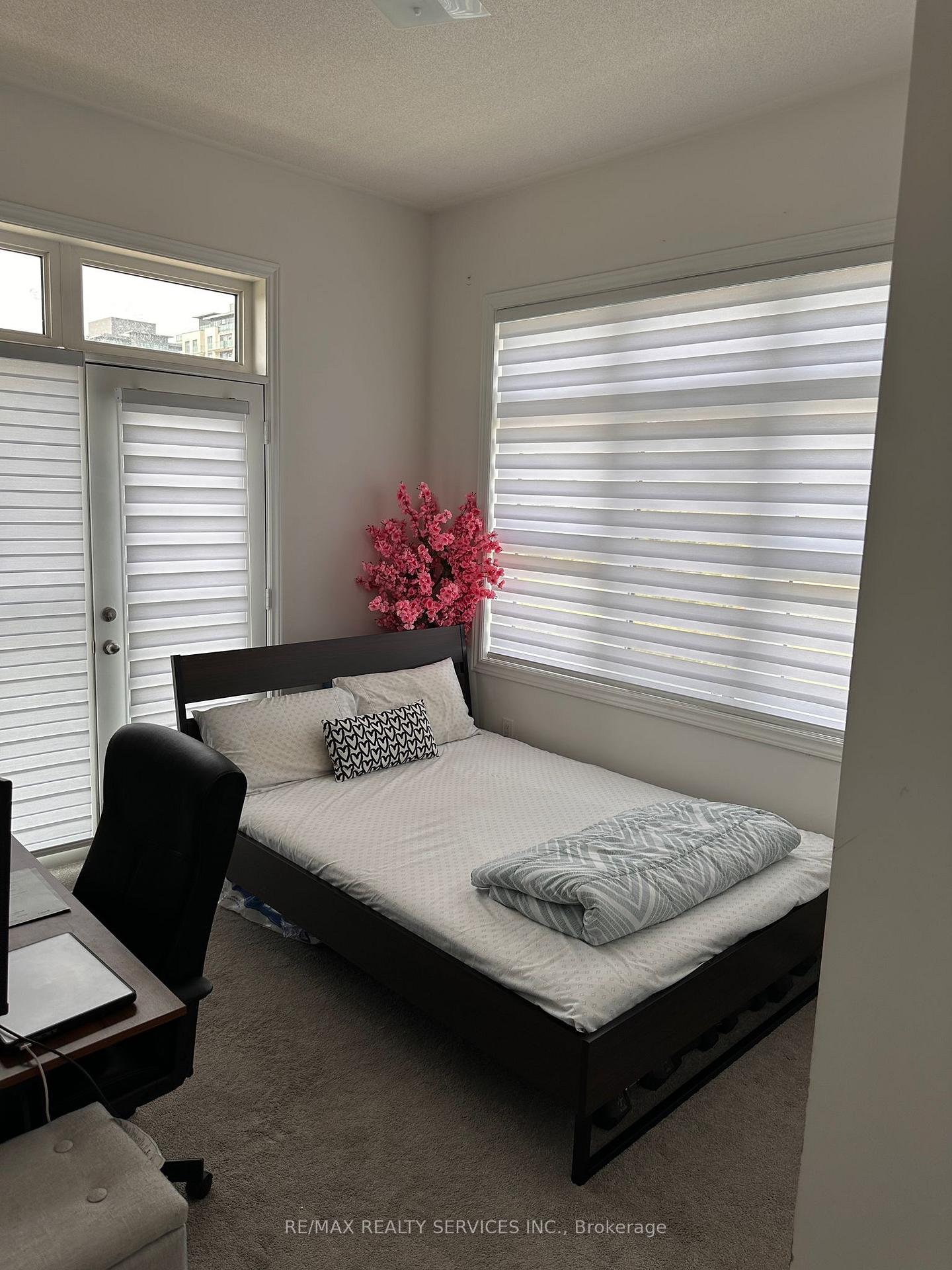 Photo 3 of Unit 409, 70 Halliford Place, Brampton, Goreway Drive Corridor — HOMEH