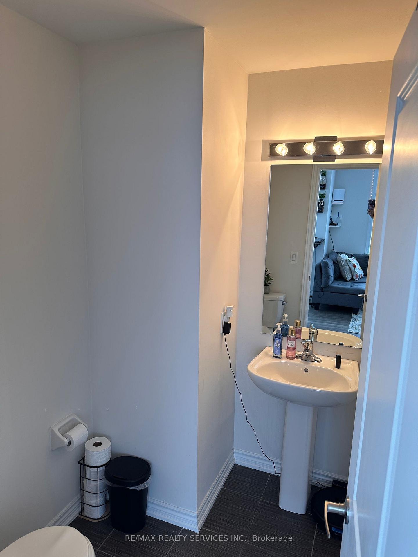 Photo 8 of Unit 409, 70 Halliford Place, Brampton, Goreway Drive Corridor — HOMEH