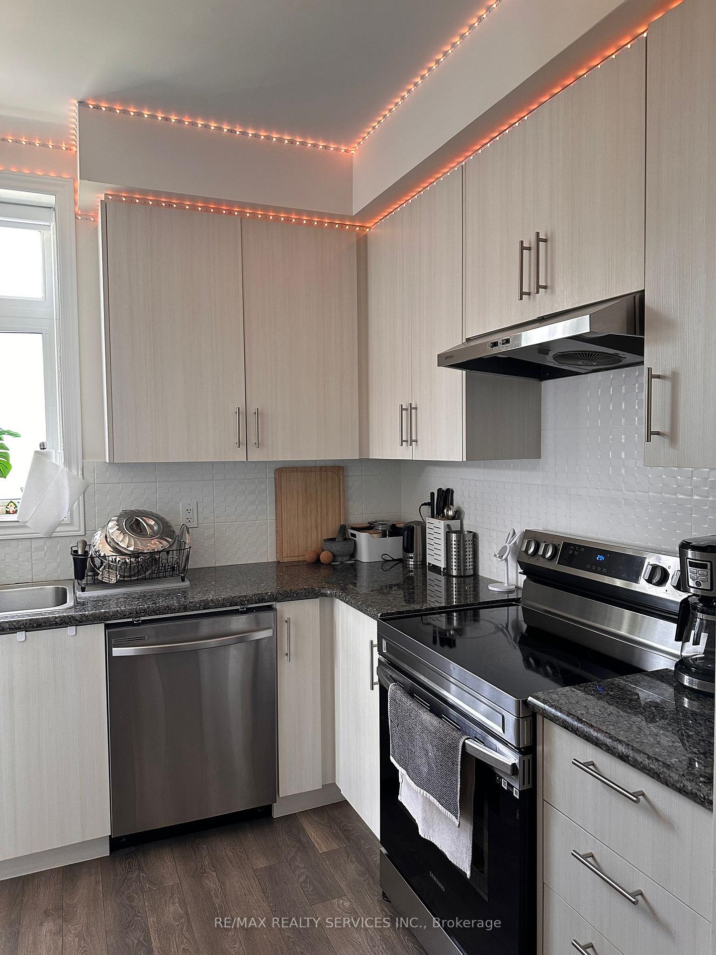 Photo 4 of Unit 409, 70 Halliford Place, Brampton, Goreway Drive Corridor — HOMEH