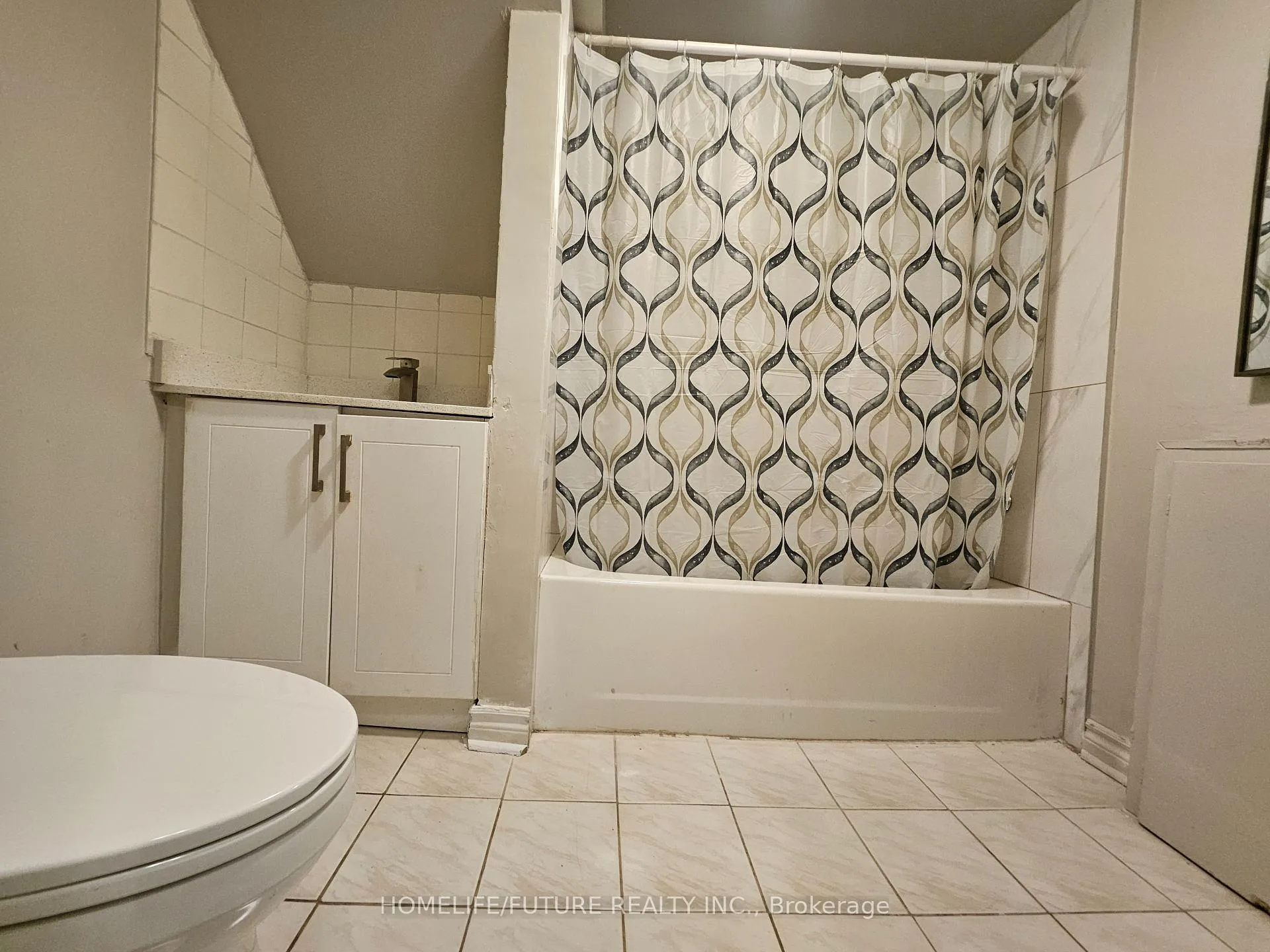 Photo 12 of Unit Bsmt, 143 Murray Street, Brampton, Bram West — HOMEH