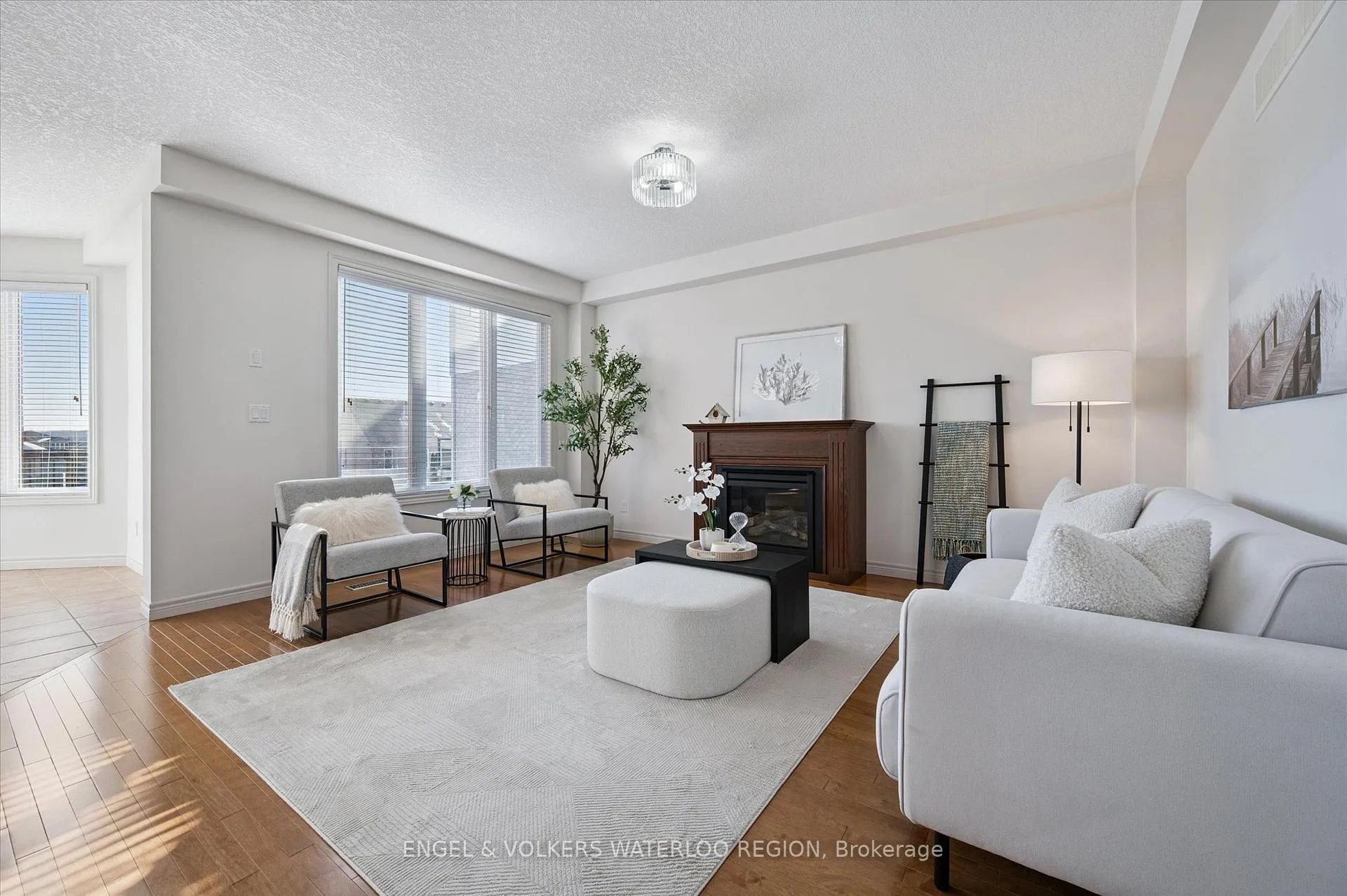 Photo 10 of 706 Springwater Place, Waterloo — HOMEH