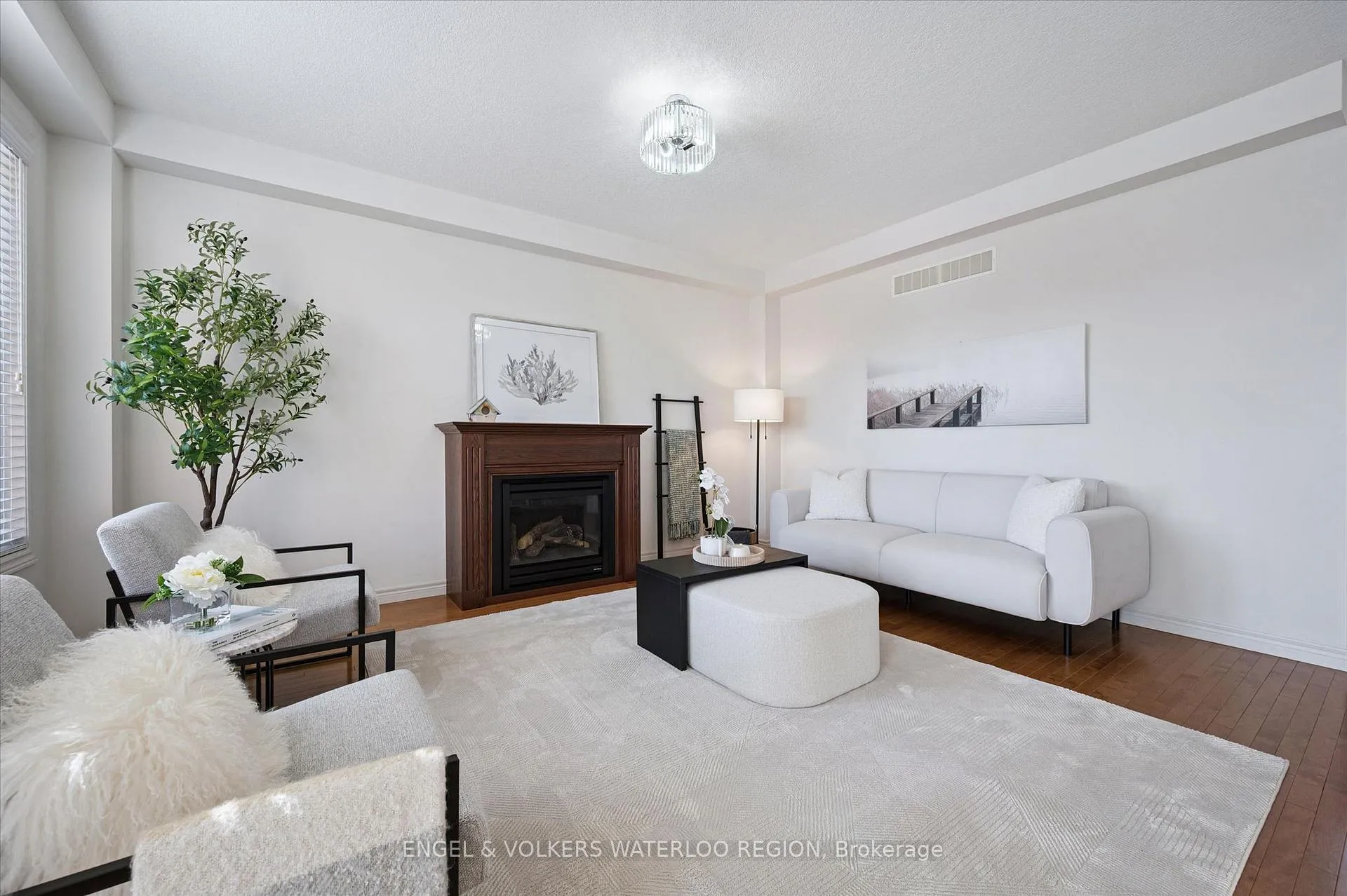 Photo 11 of 706 Springwater Place, Waterloo — HOMEH