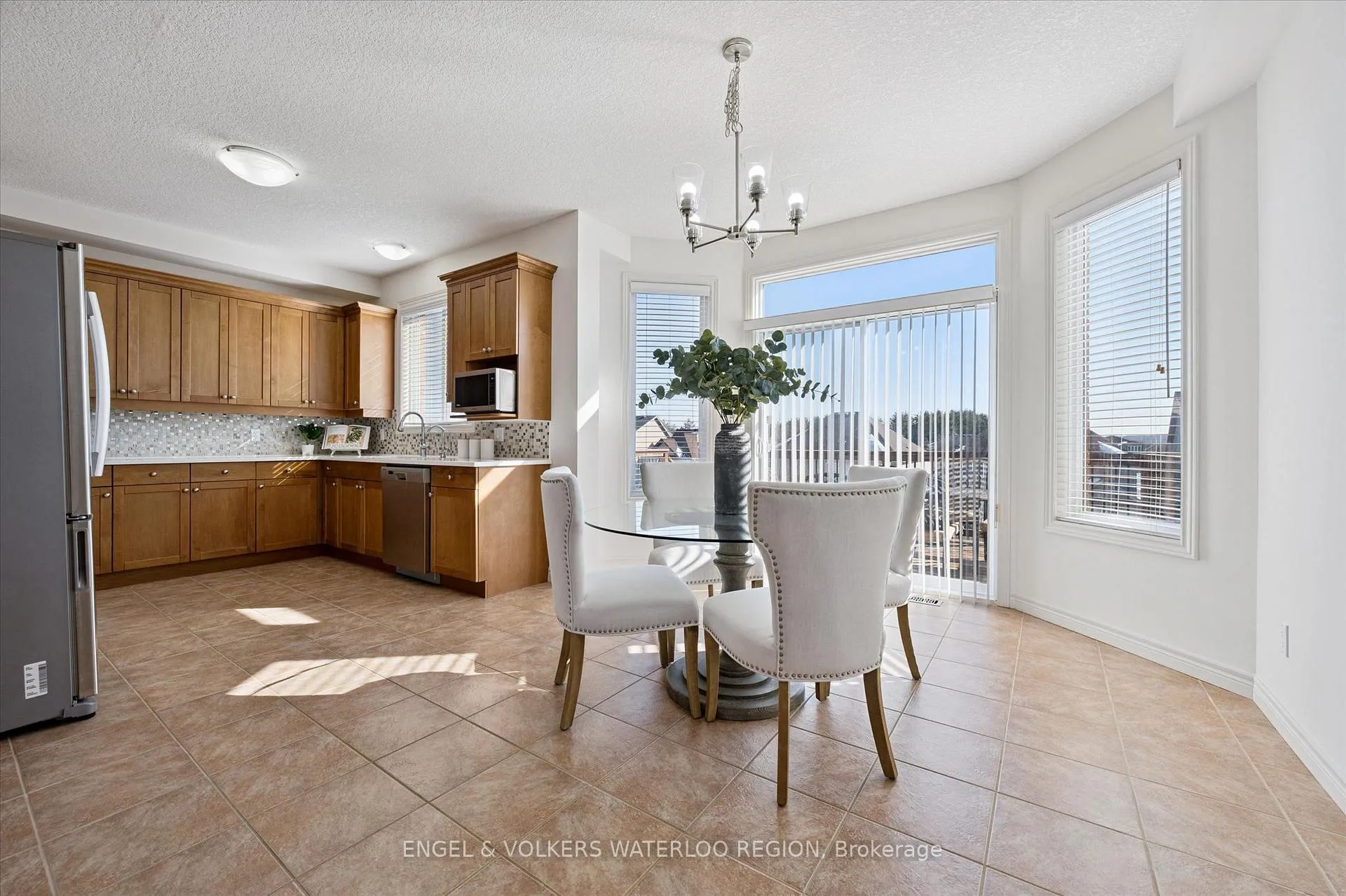 Photo 14 of 706 Springwater Place, Waterloo — HOMEH