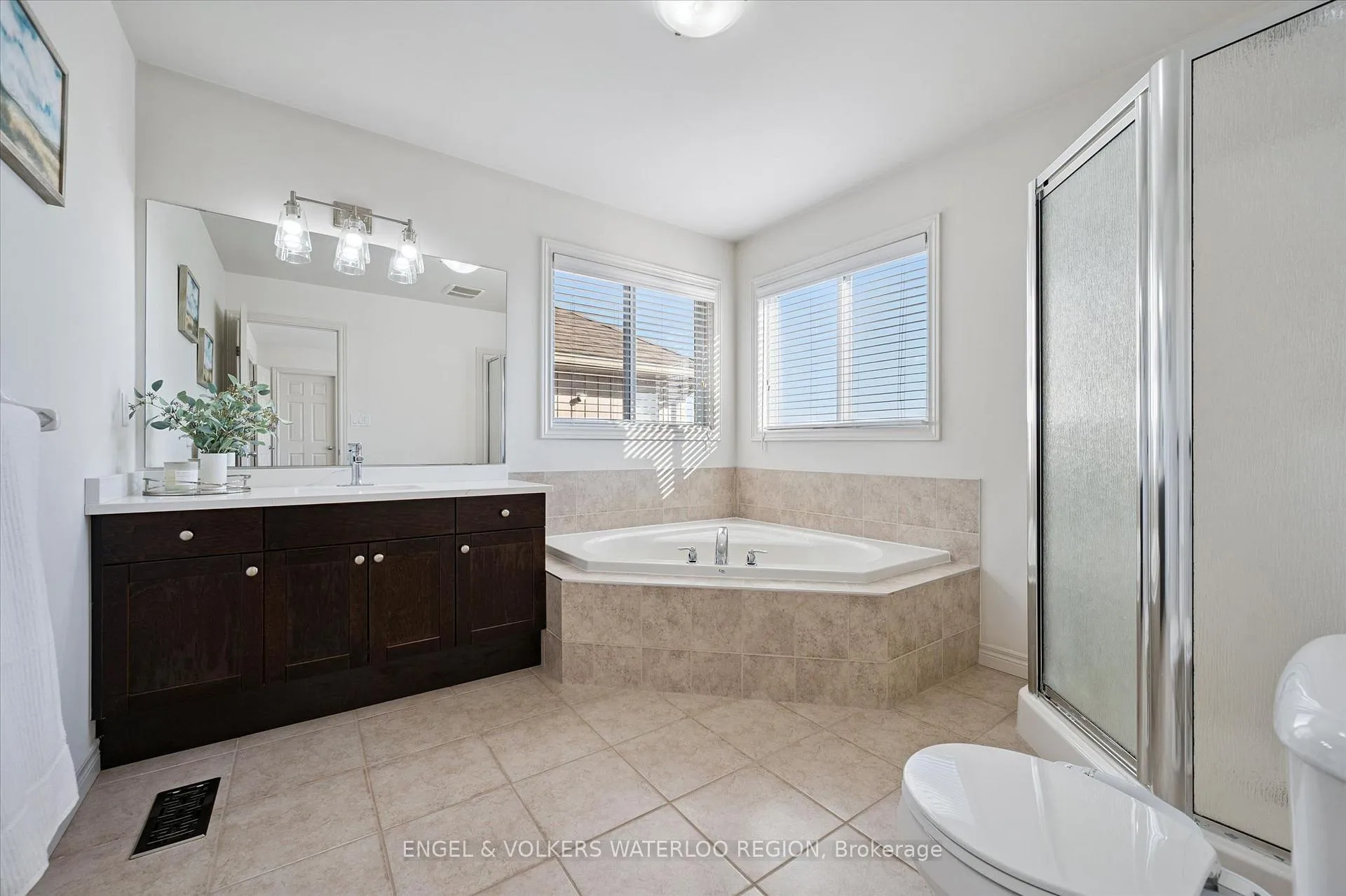 Photo 31 of 706 Springwater Place, Waterloo — HOMEH