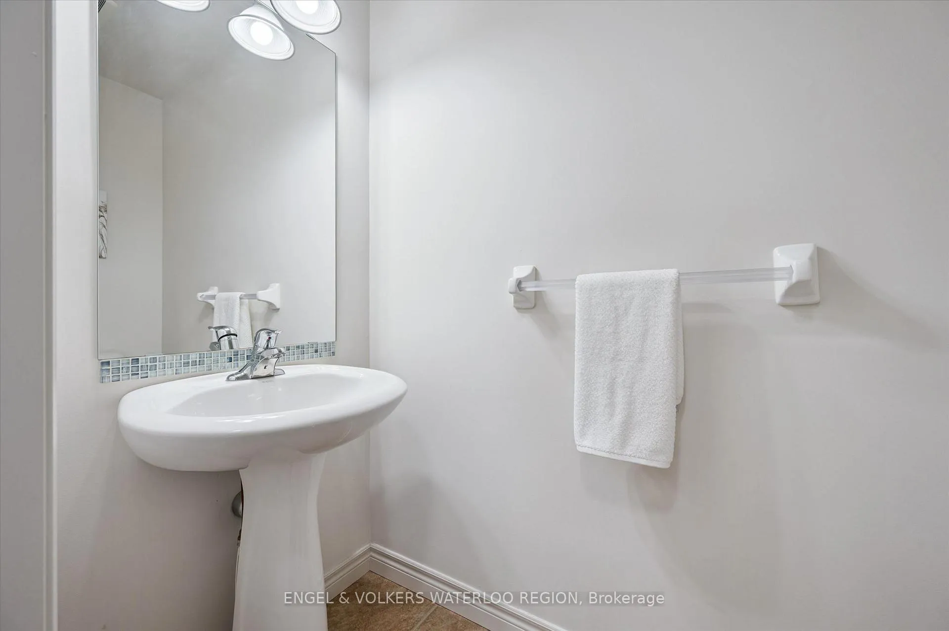Photo 33 of 706 Springwater Place, Waterloo — HOMEH